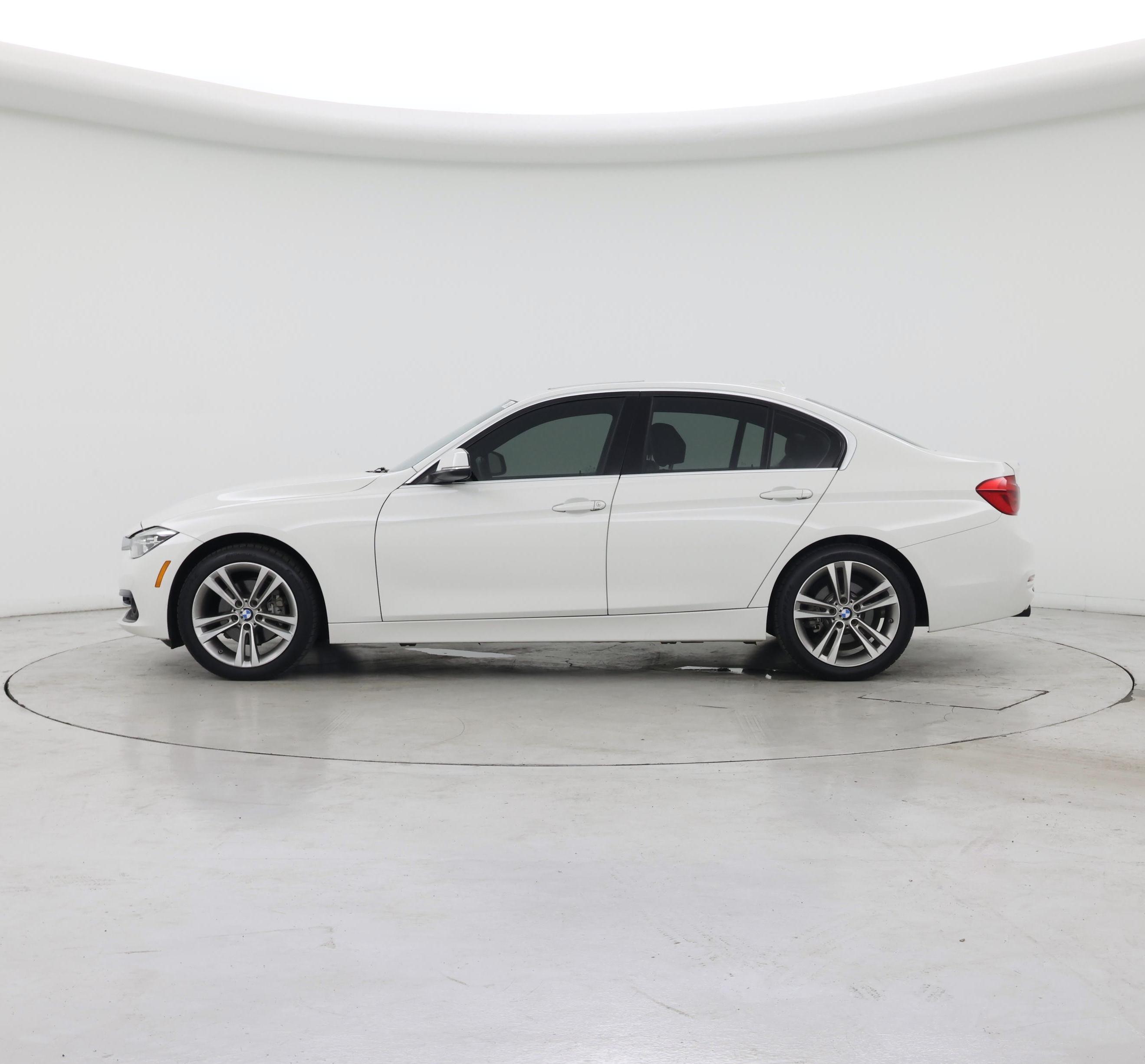 Thumbnail: 2018 BMW 3 Series - 3