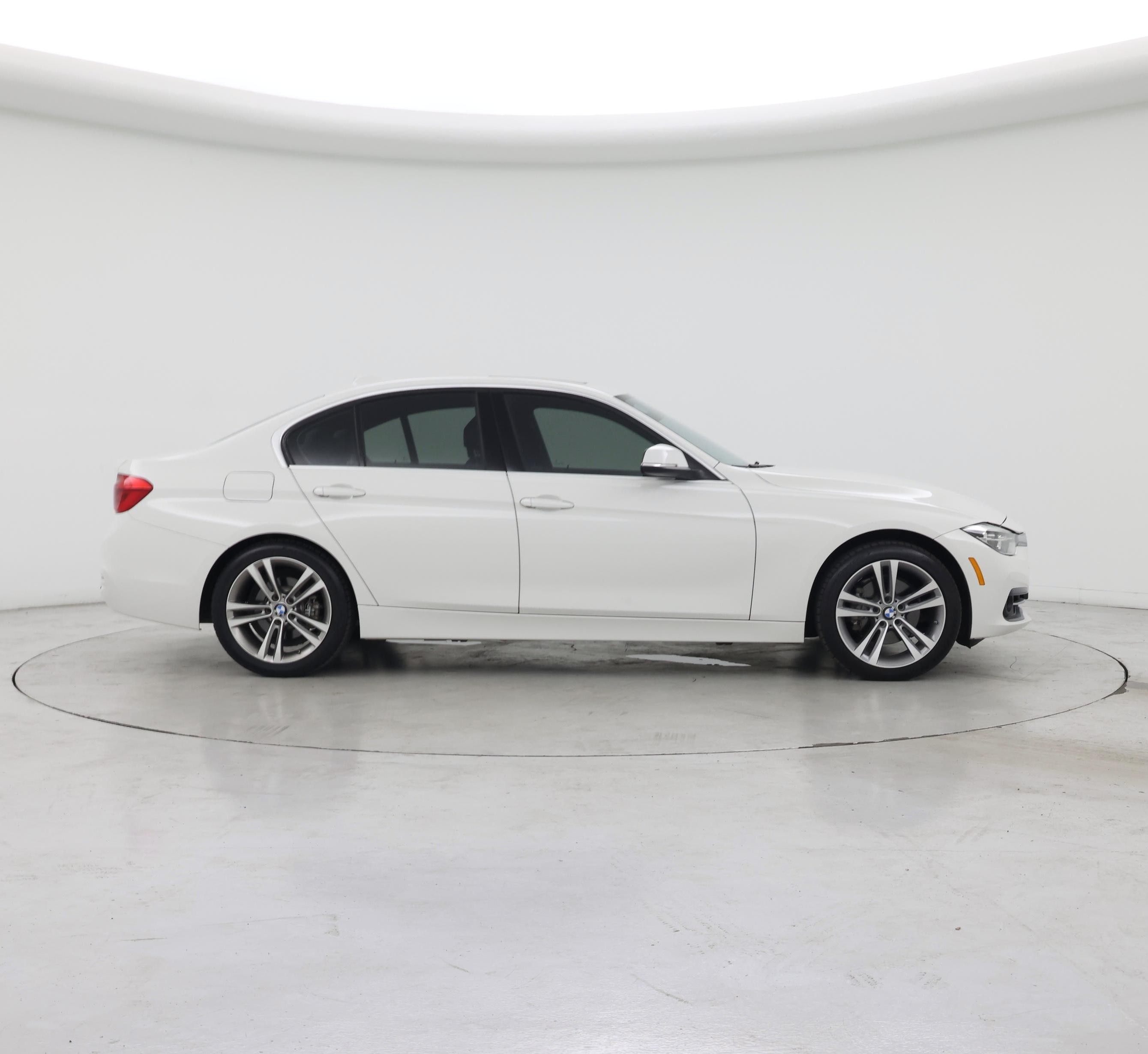 Thumbnail: 2018 BMW 3 Series - 7