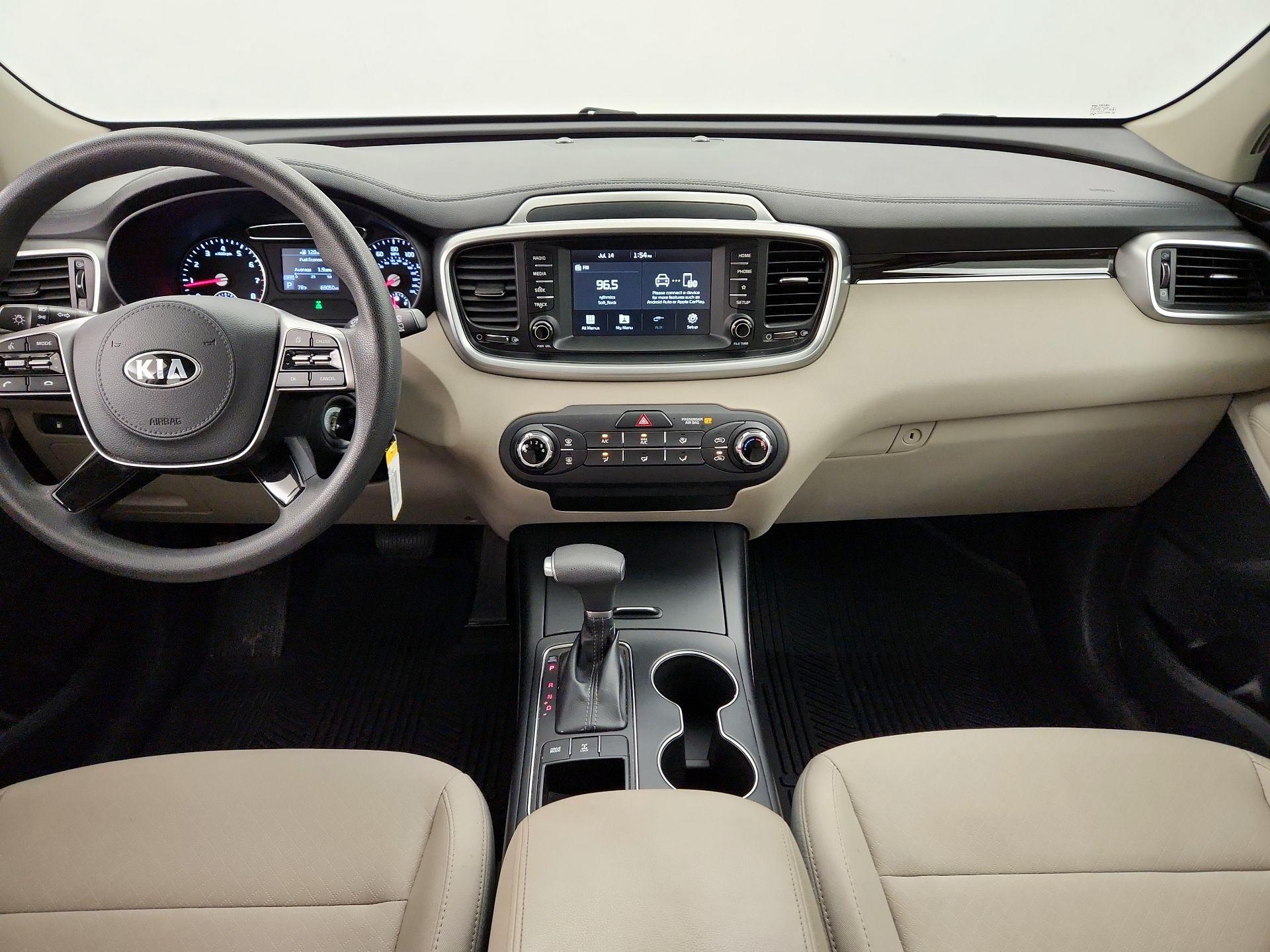 Thumbnail: 2020 Kia Sorento - 9