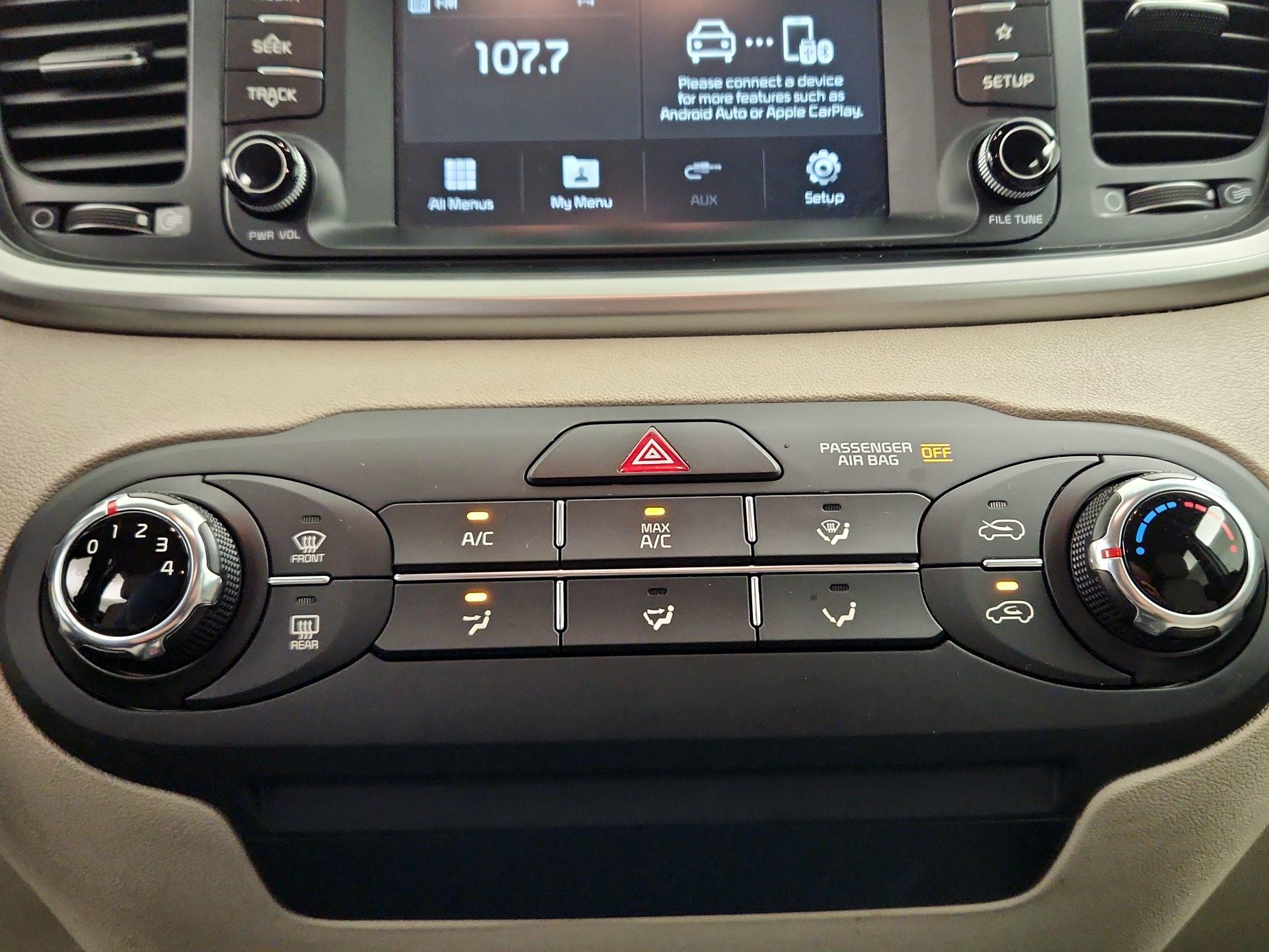Thumbnail: 2020 Kia Sorento - 16