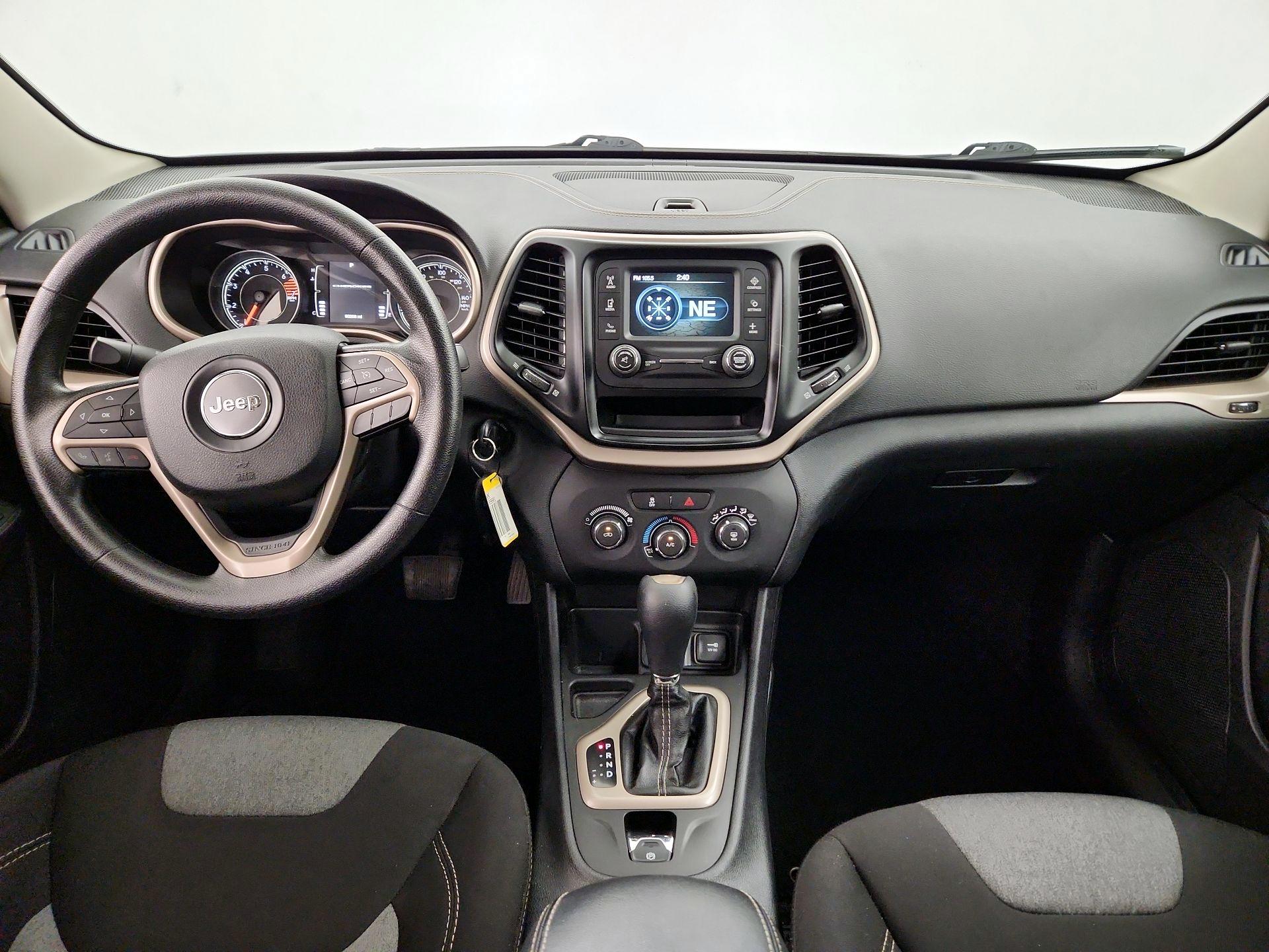 Thumbnail: 2016 Jeep Cherokee - 9