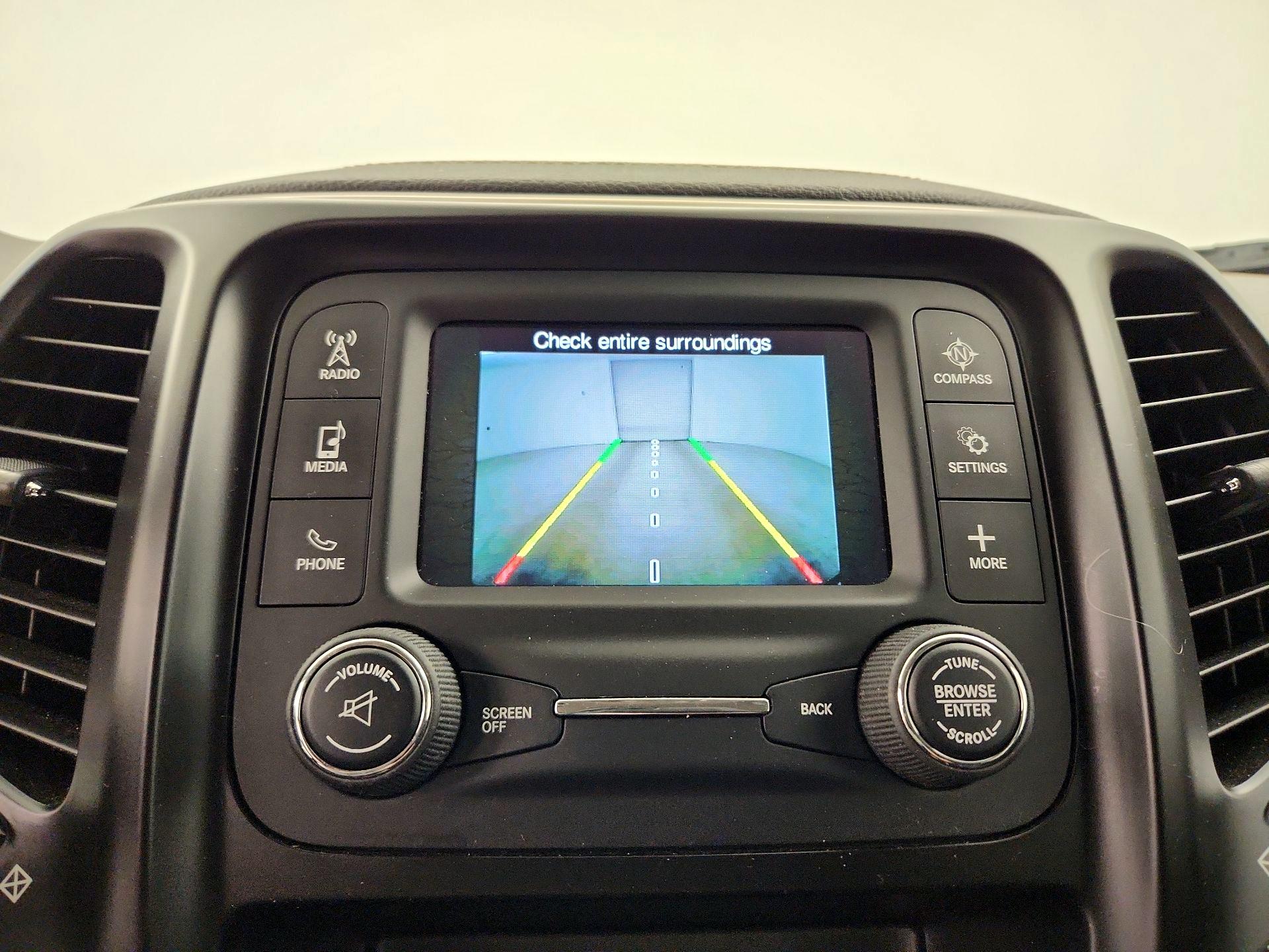 Thumbnail: 2016 Jeep Cherokee - 14