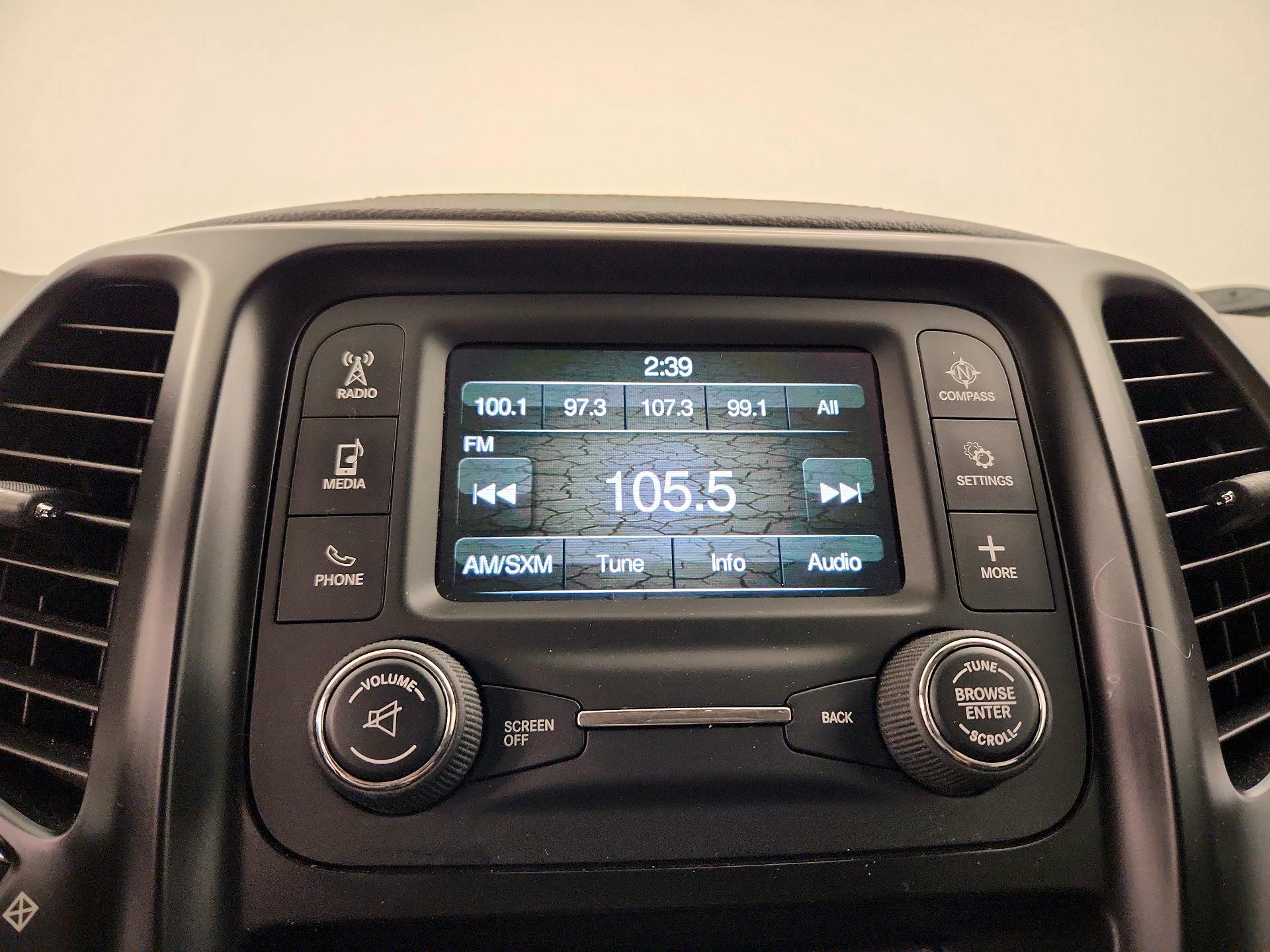 Thumbnail: 2016 Jeep Cherokee - 15