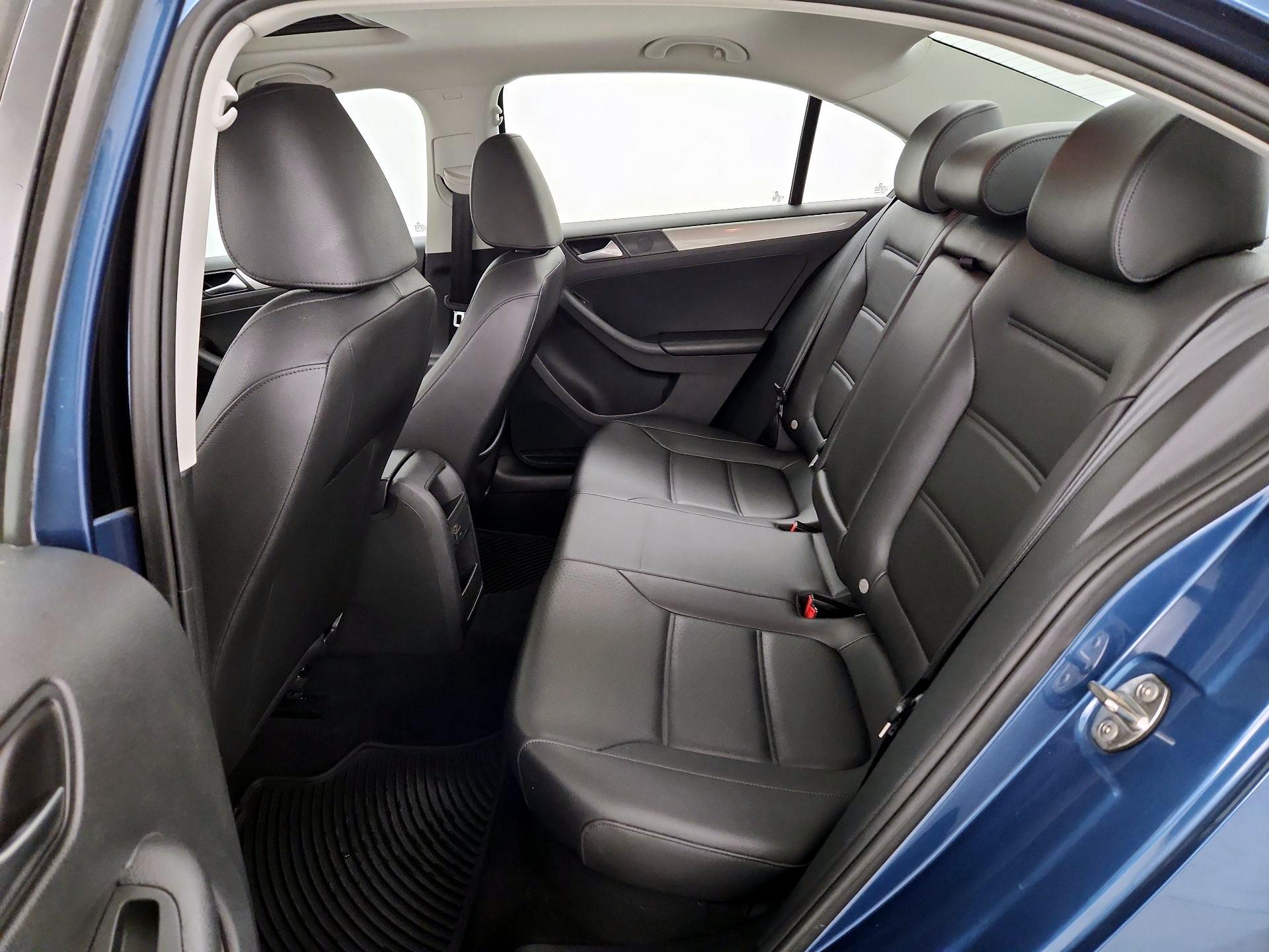 Thumbnail: 2017 Volkswagen Jetta - 20