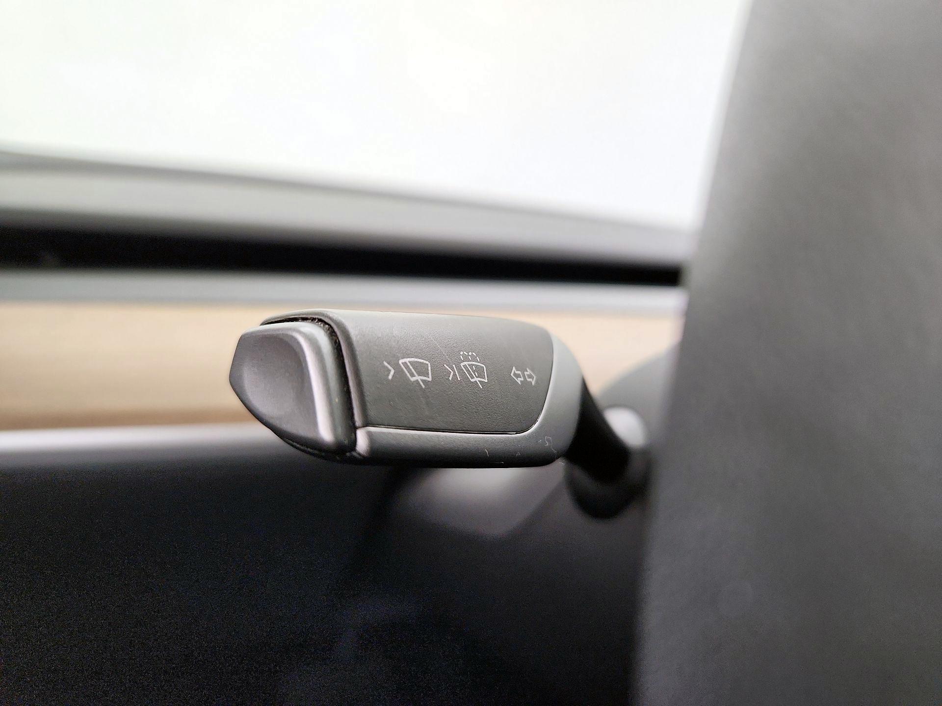 Thumbnail: 2023 Tesla Model 3 - 13