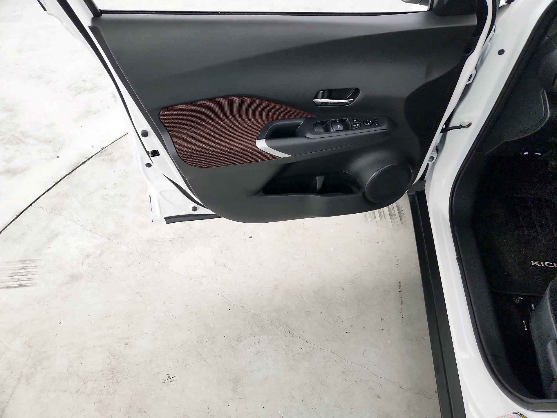 Thumbnail: 2024 Nissan Kicks - 12