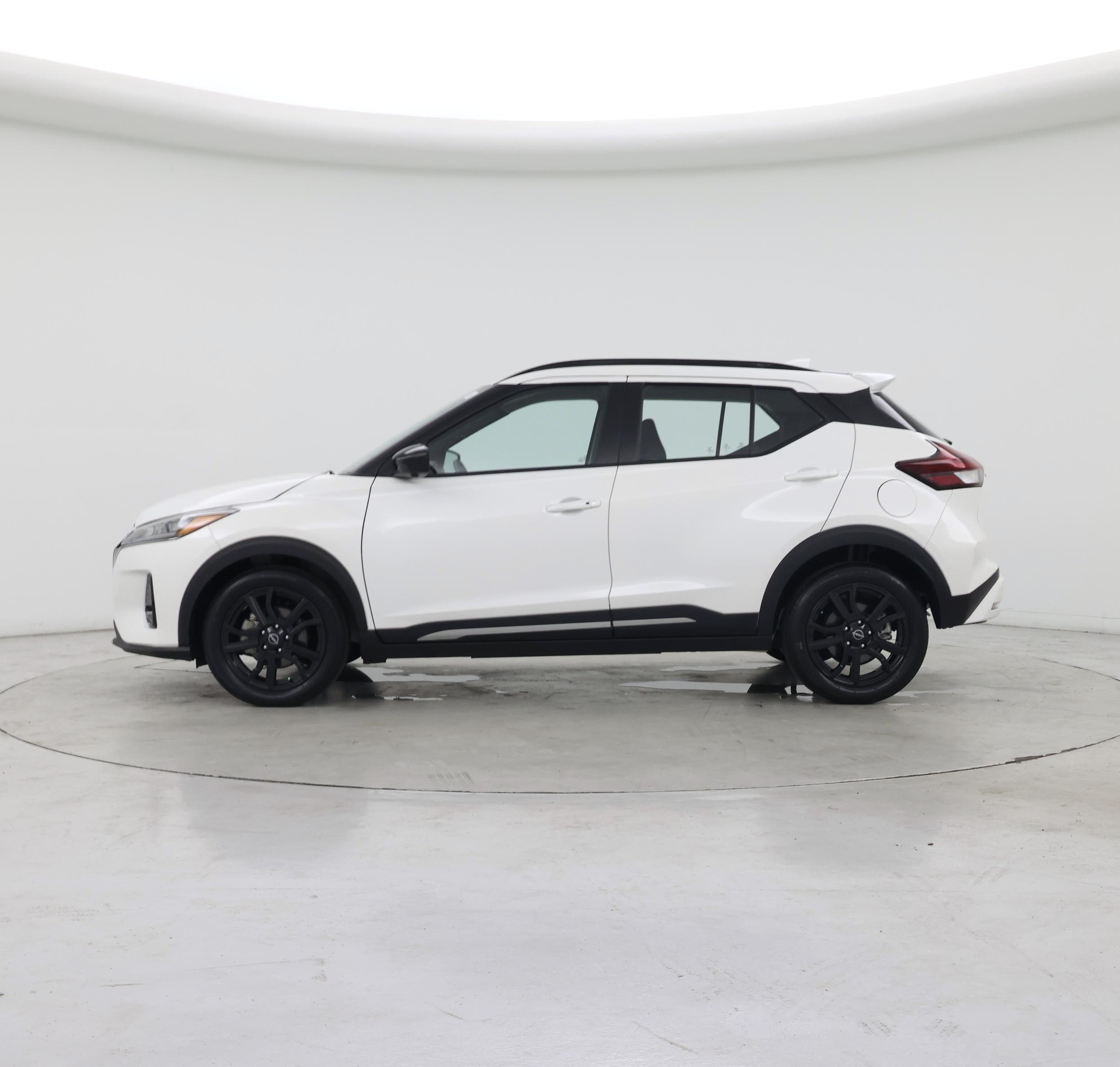 Thumbnail: 2024 Nissan Kicks - 3