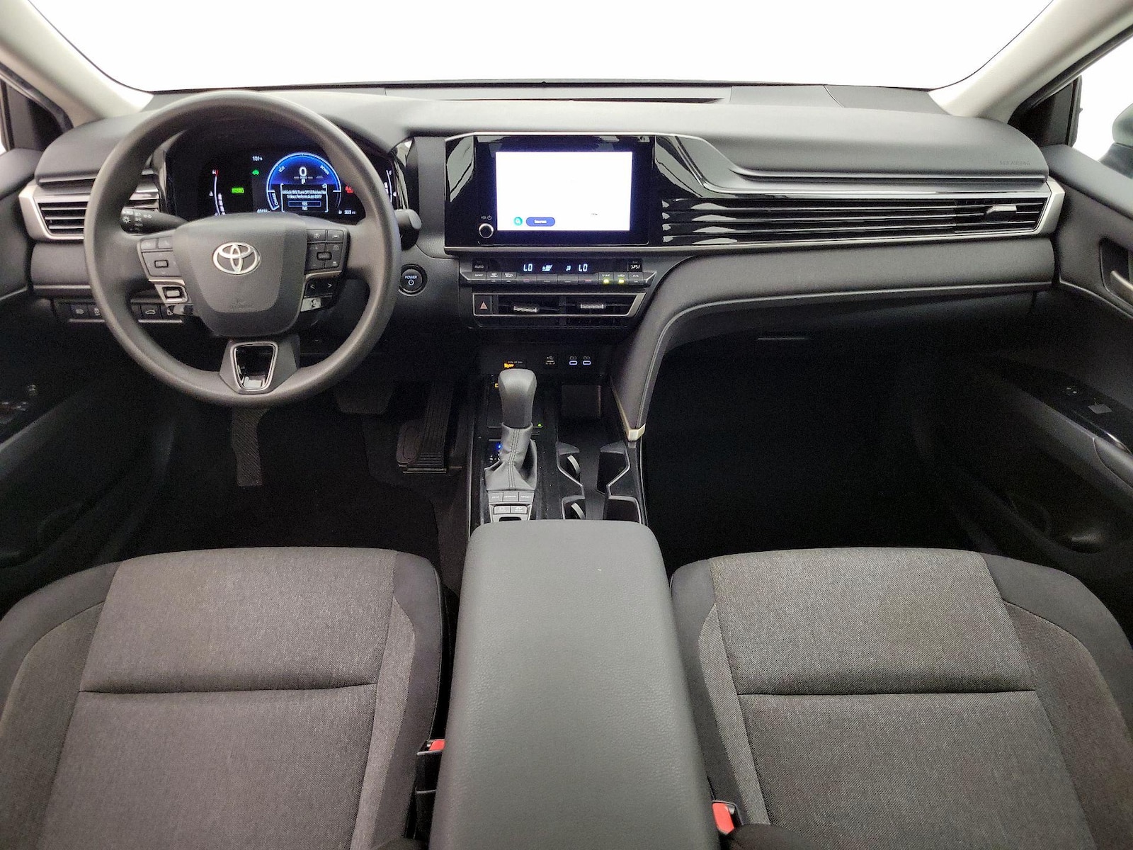 2025 Toyota Camry LE - Photo 10