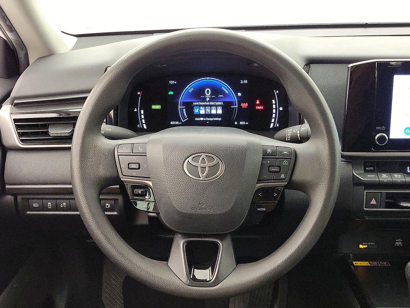 2025 Toyota Camry LE - Photo 11