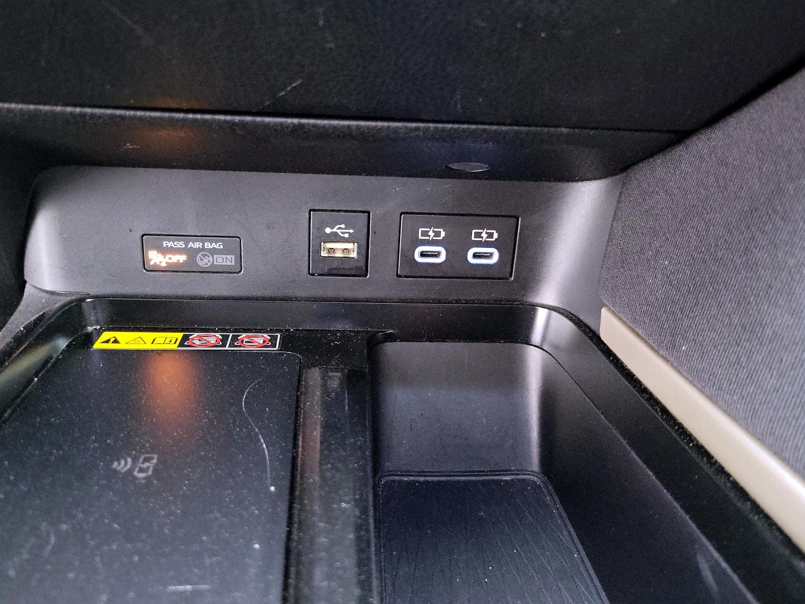 2025 Toyota Camry LE - Photo 19