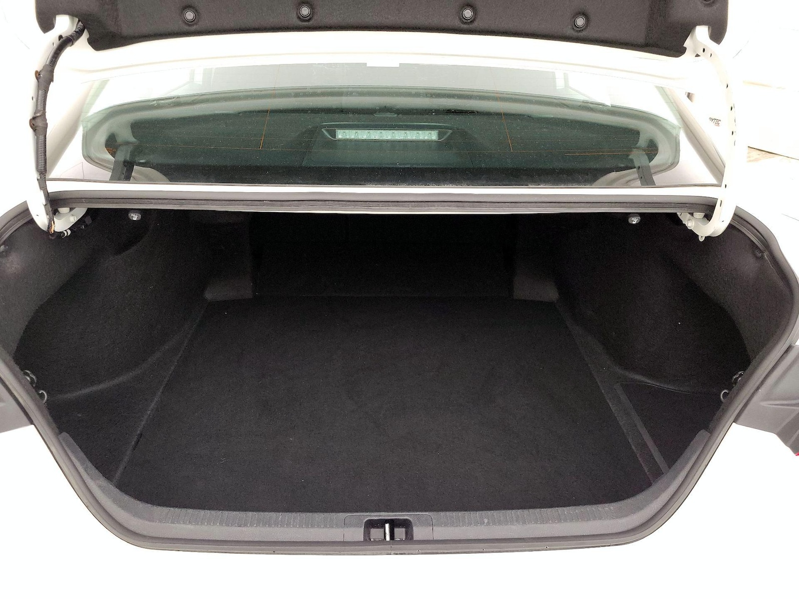 2025 Toyota Camry LE - Photo 21