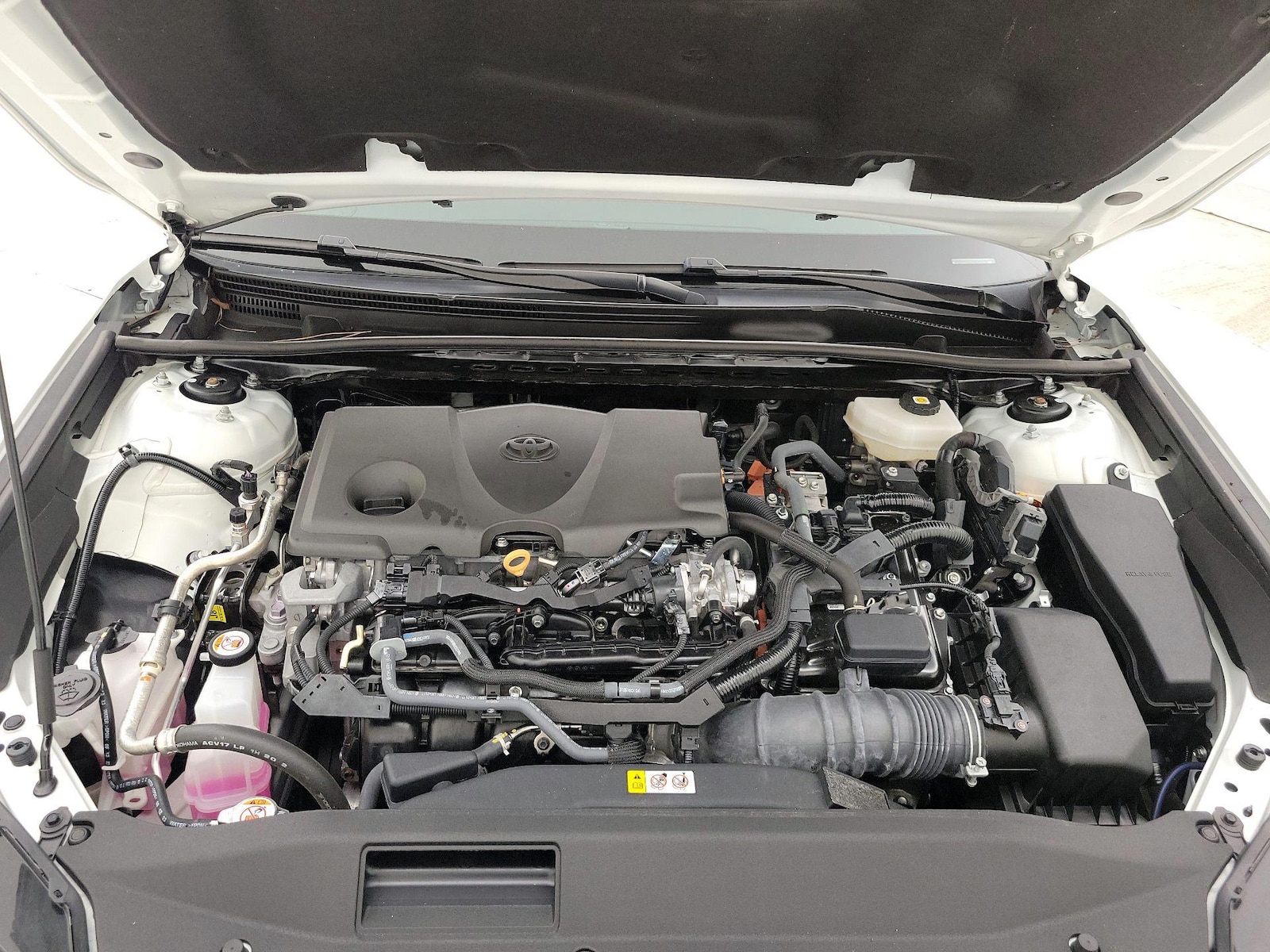 2025 Toyota Camry LE - Photo 22