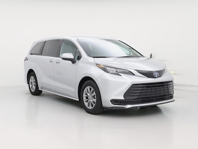 2025 Toyota Sienna LE