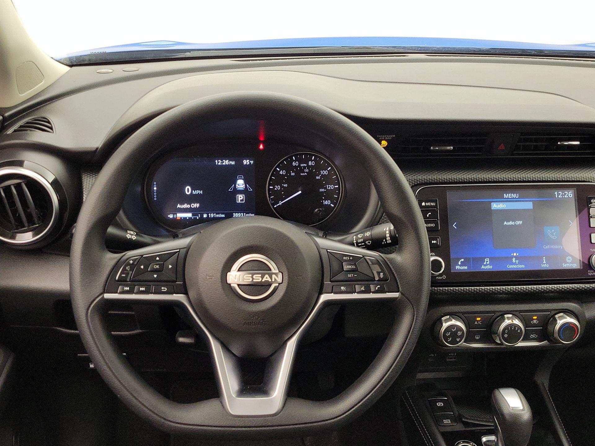 Thumbnail: 2023 Nissan Kicks - 10