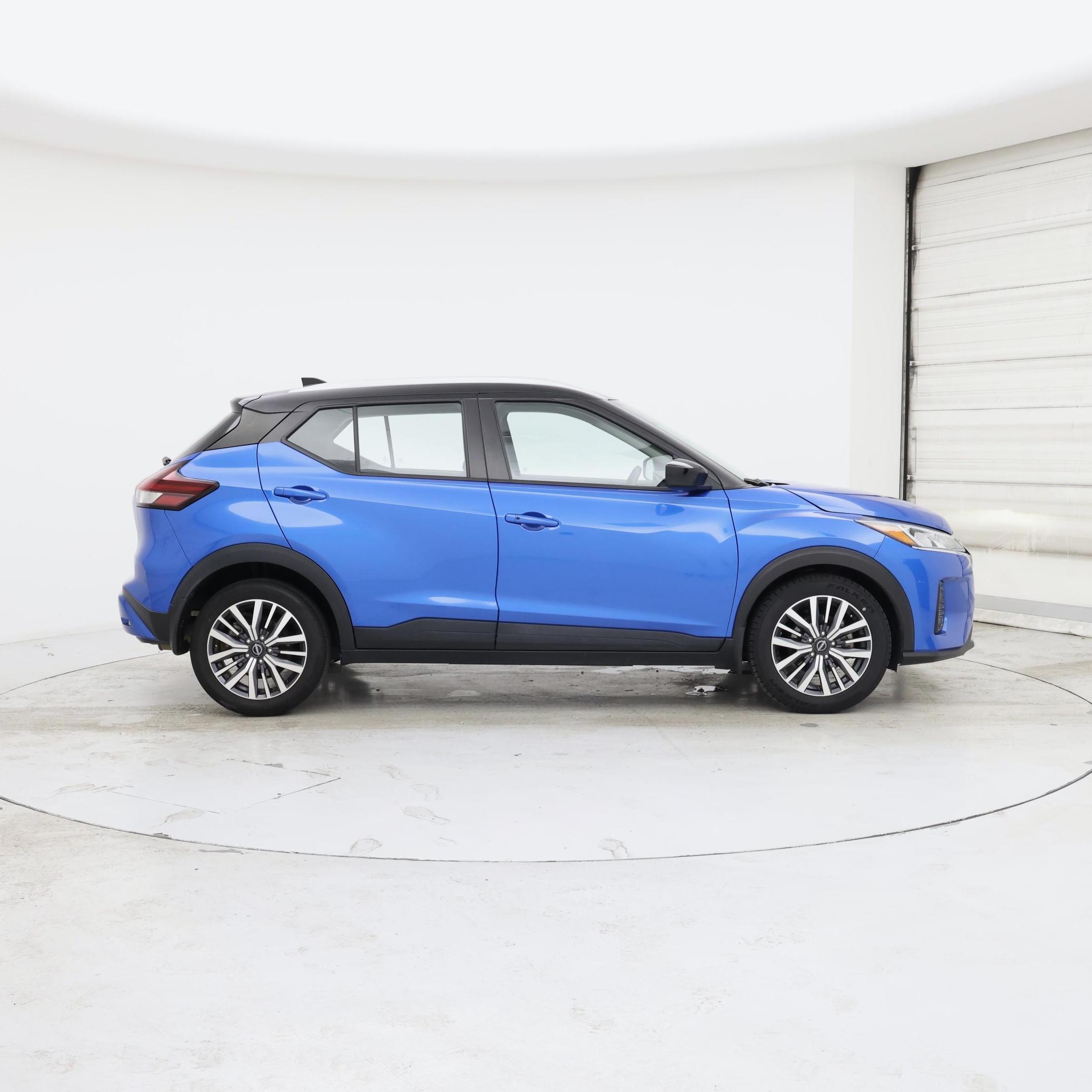 Thumbnail: 2023 Nissan Kicks - 7