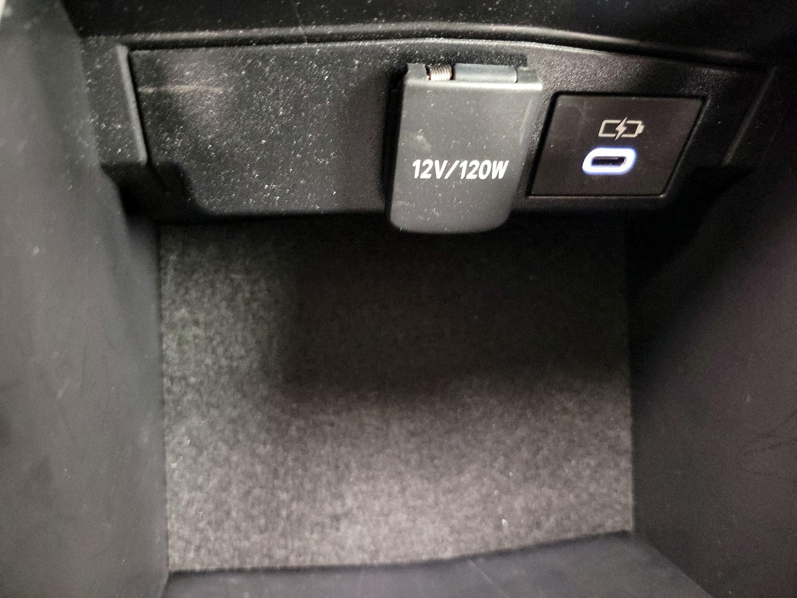 2025 Toyota Corolla LE - Photo 19