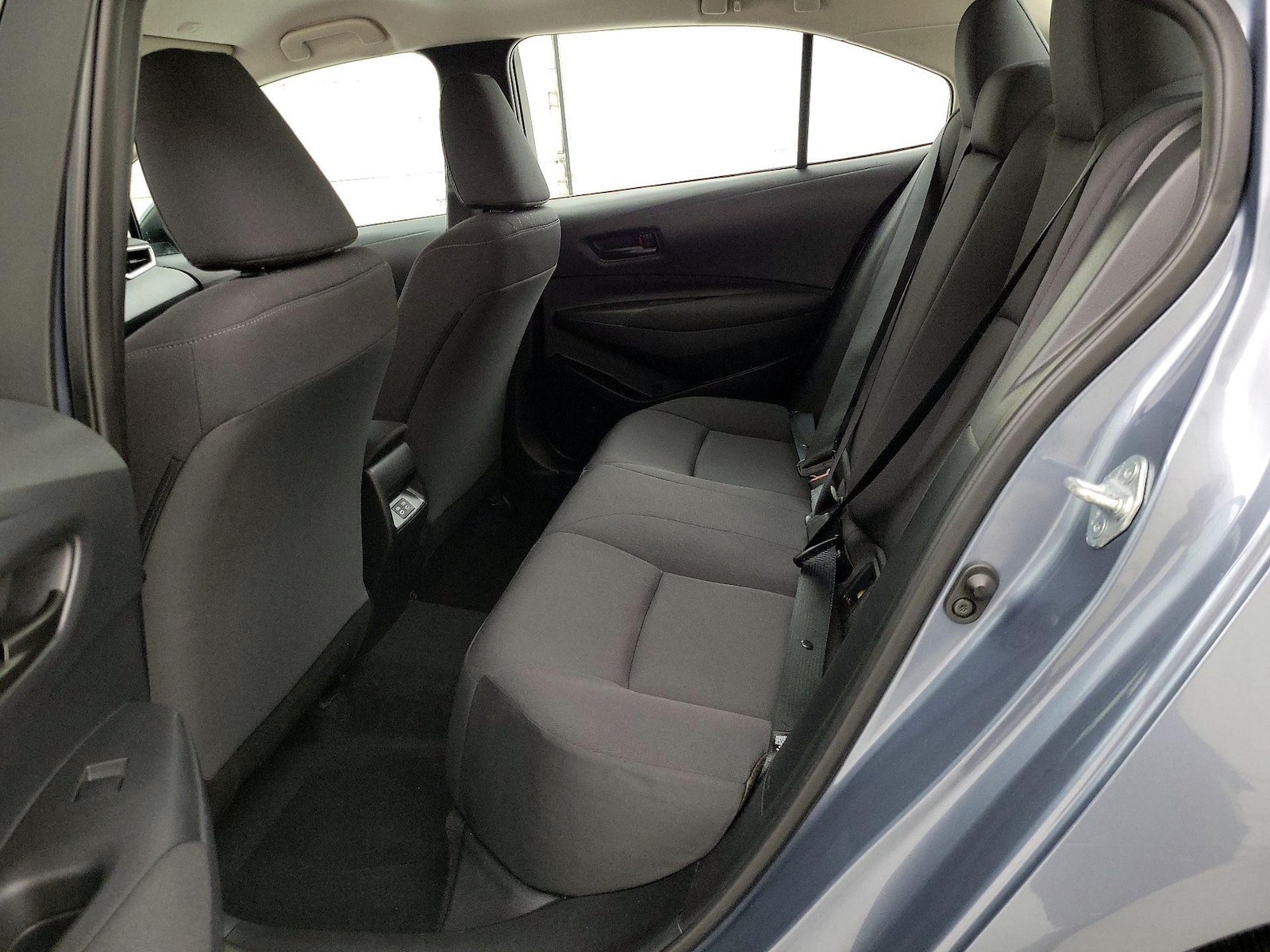 2025 Toyota Corolla LE - Photo 20