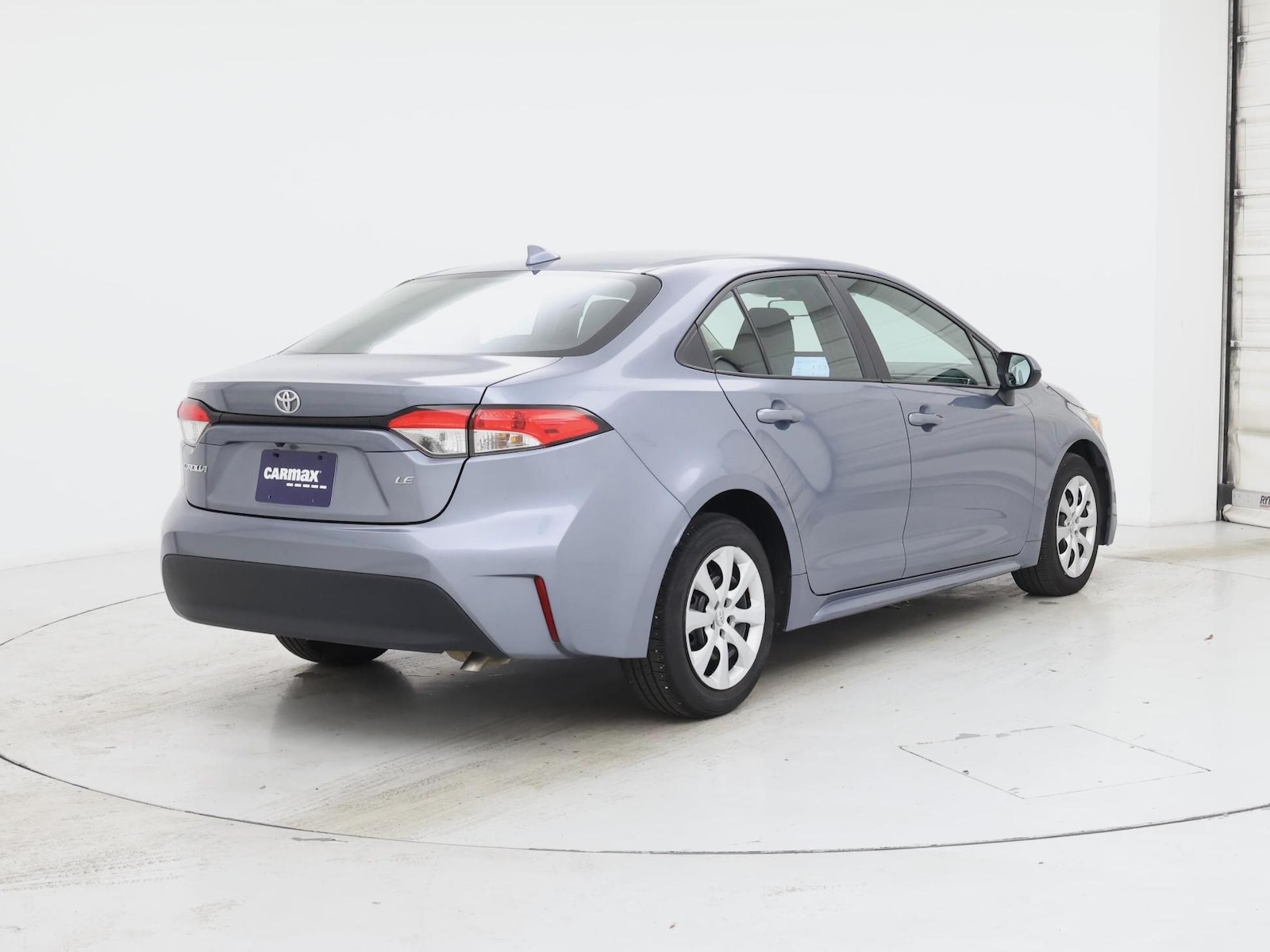 2025 Toyota Corolla LE - Photo 9