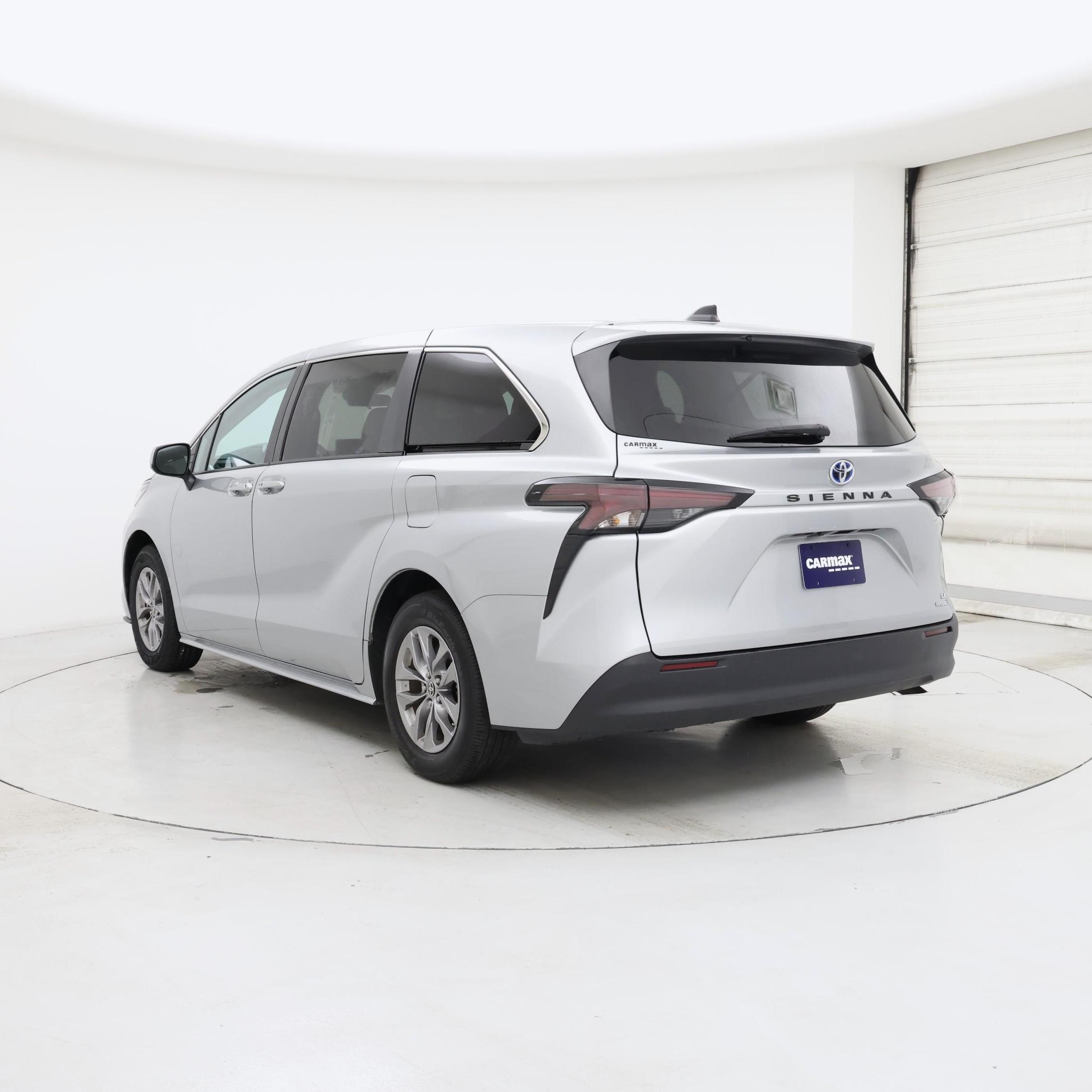 Thumbnail: 2024 Toyota Sienna - 2