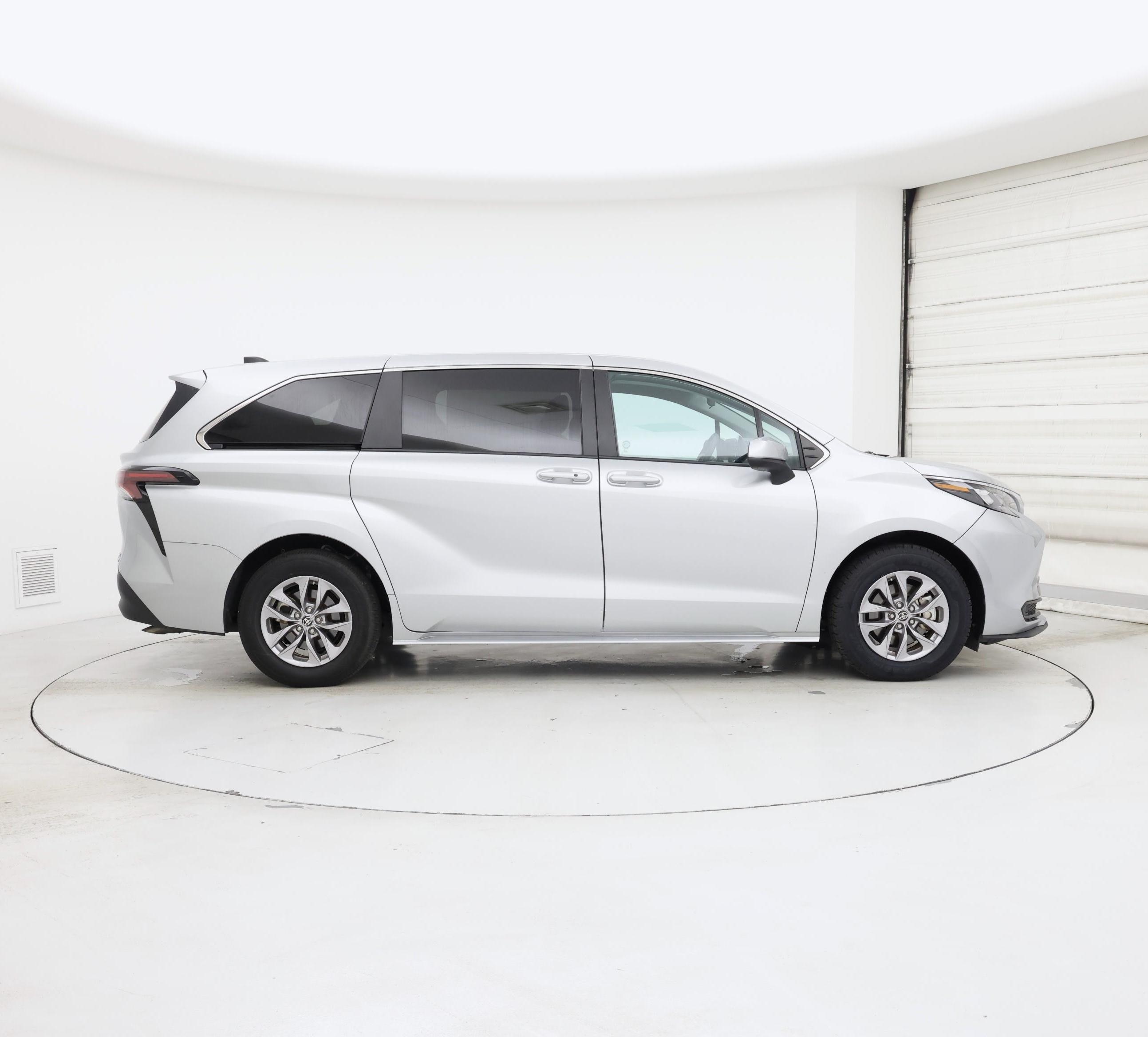 Thumbnail: 2024 Toyota Sienna - 7