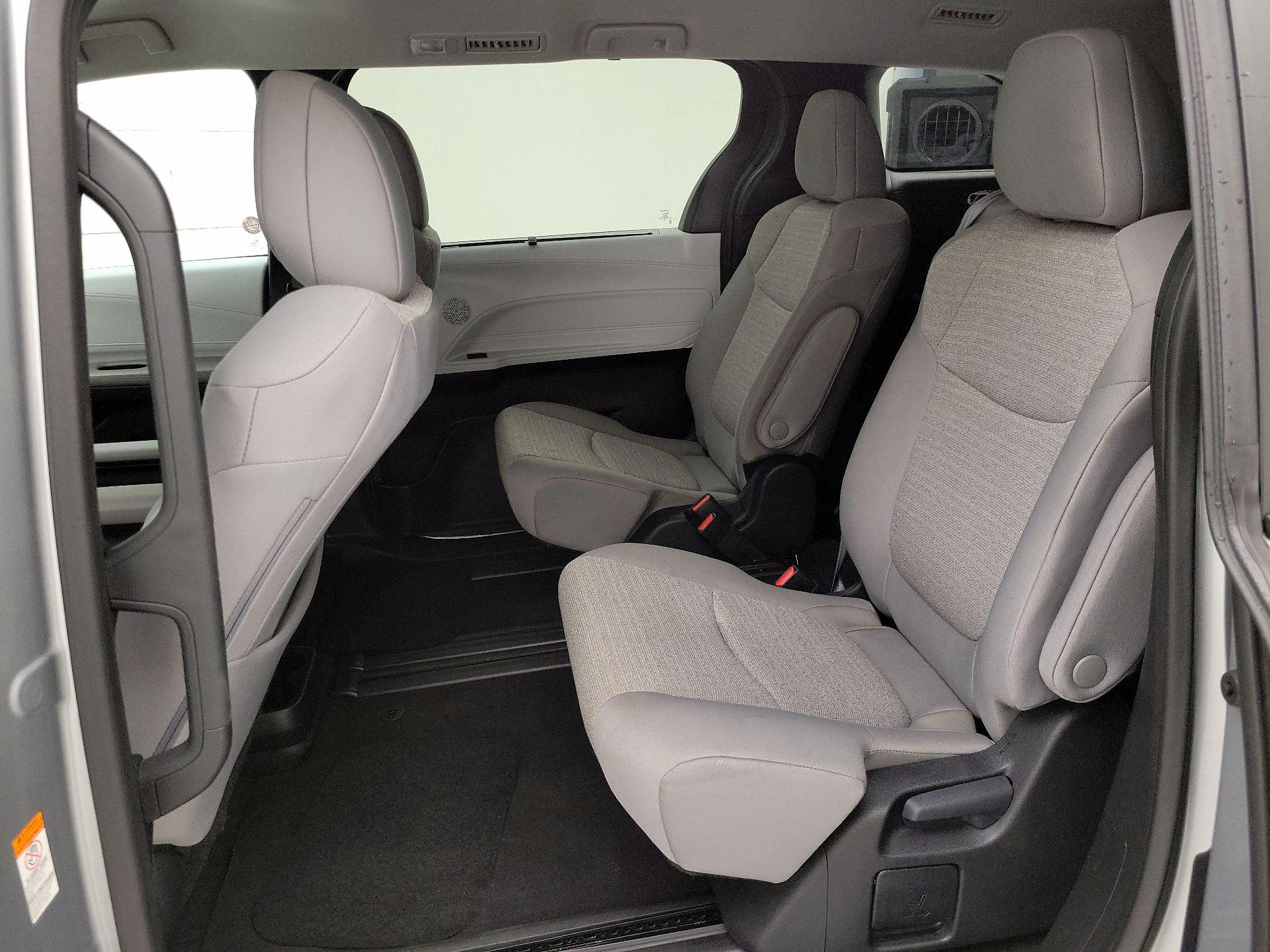 Thumbnail: 2025 Toyota Sienna - 19