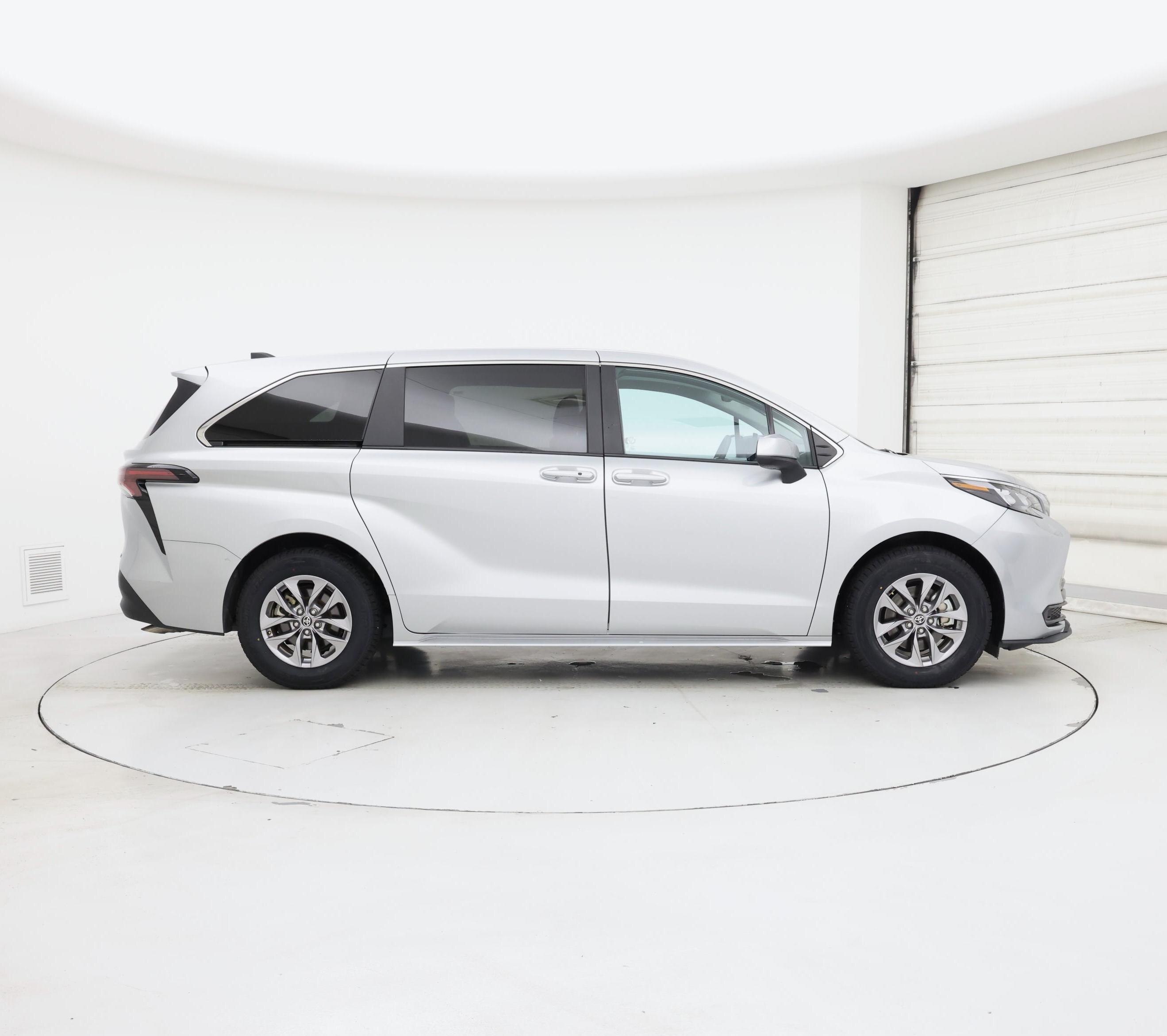 Thumbnail: 2025 Toyota Sienna - 7
