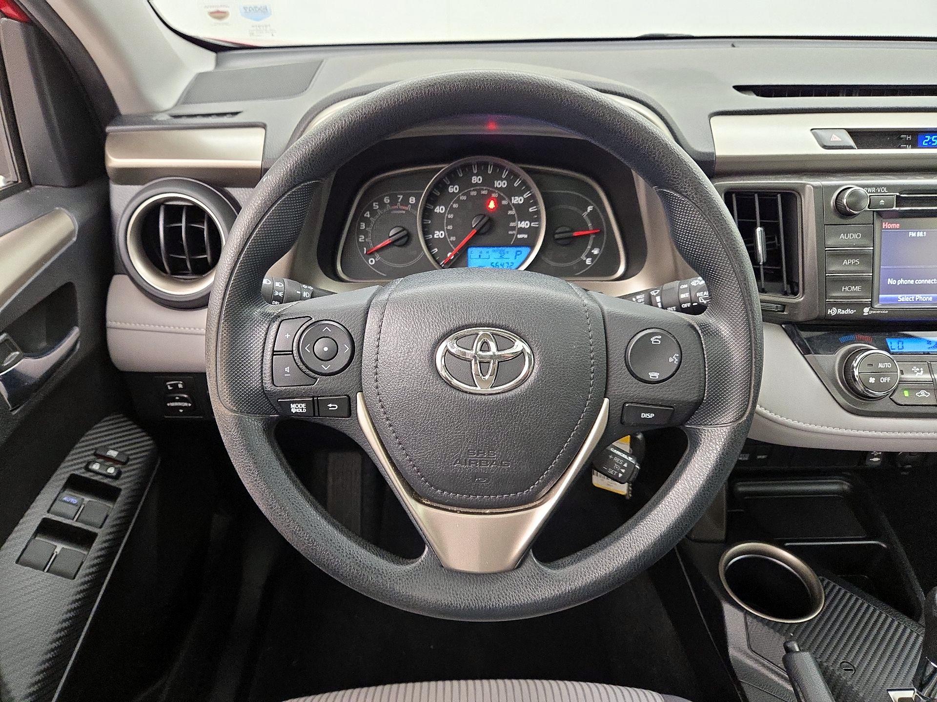 Thumbnail: 2015 Toyota RAV4 - 10