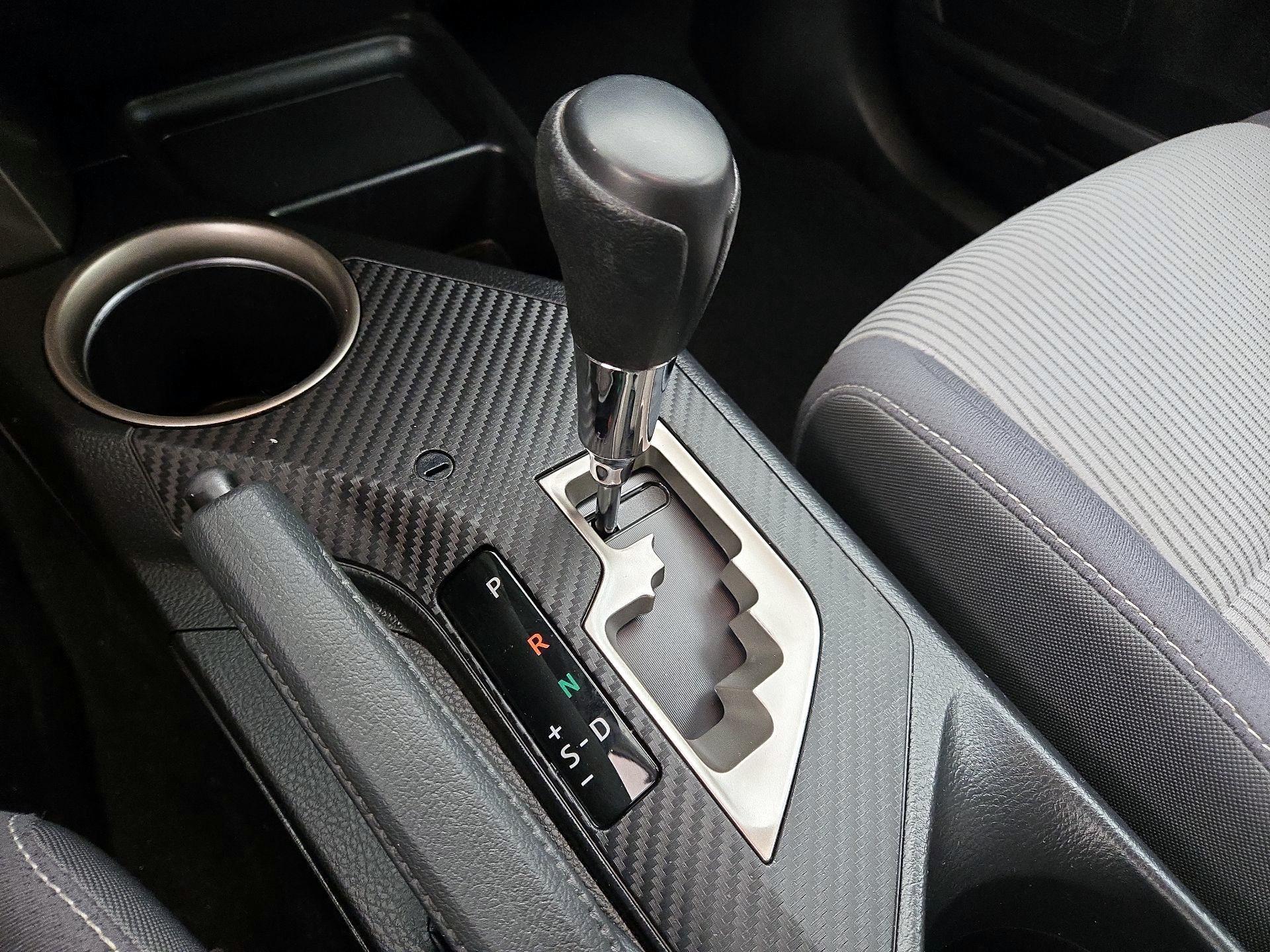 Thumbnail: 2015 Toyota RAV4 - 17
