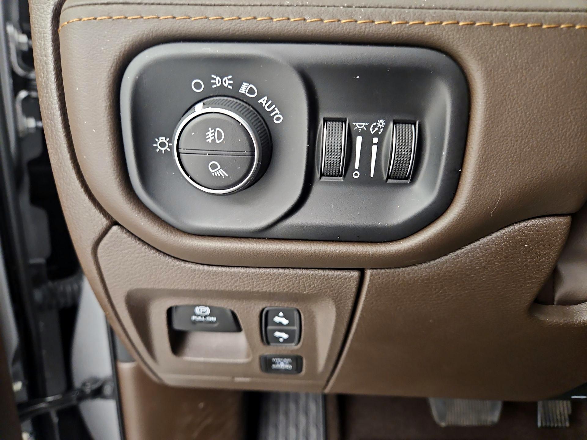 Thumbnail: 2025 RAM 1500 - 13