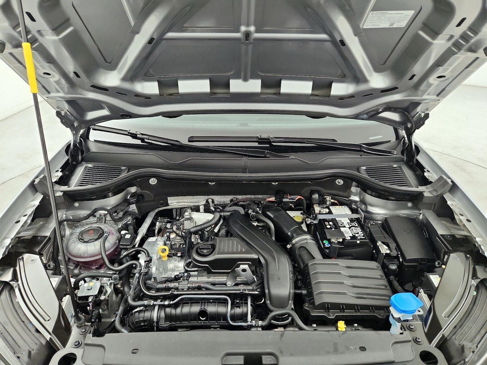 2025 Volkswagen Taos SE - Photo 23