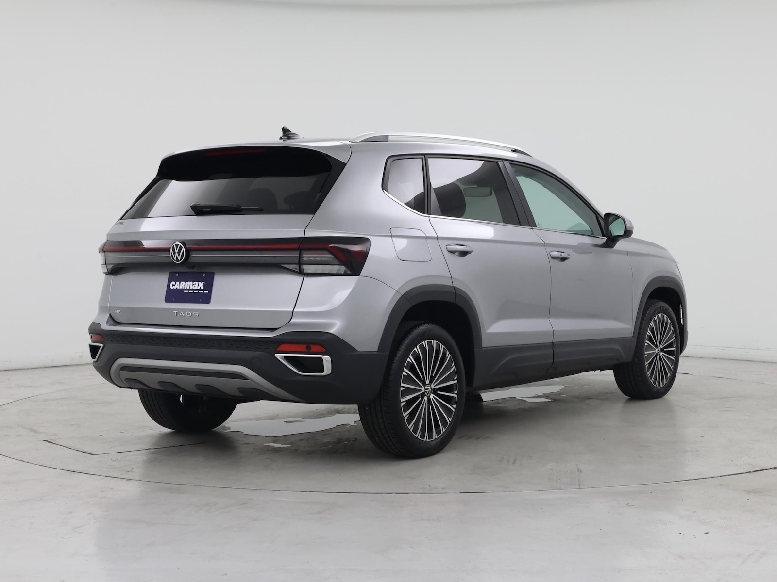 2025 Volkswagen Taos SE - Photo 9