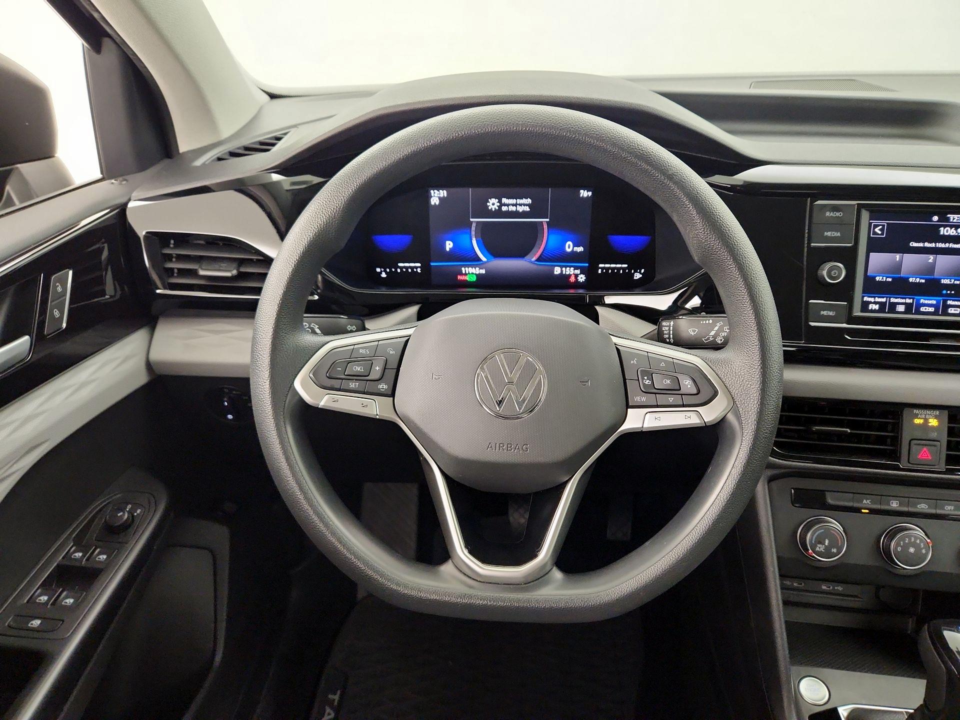 Thumbnail: 2022 Volkswagen Taos - 10
