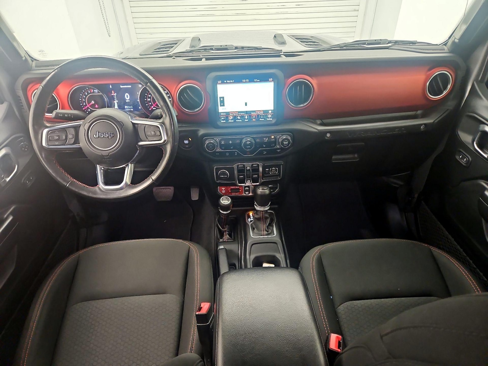 Apple CarPlay® & Android Auto™
