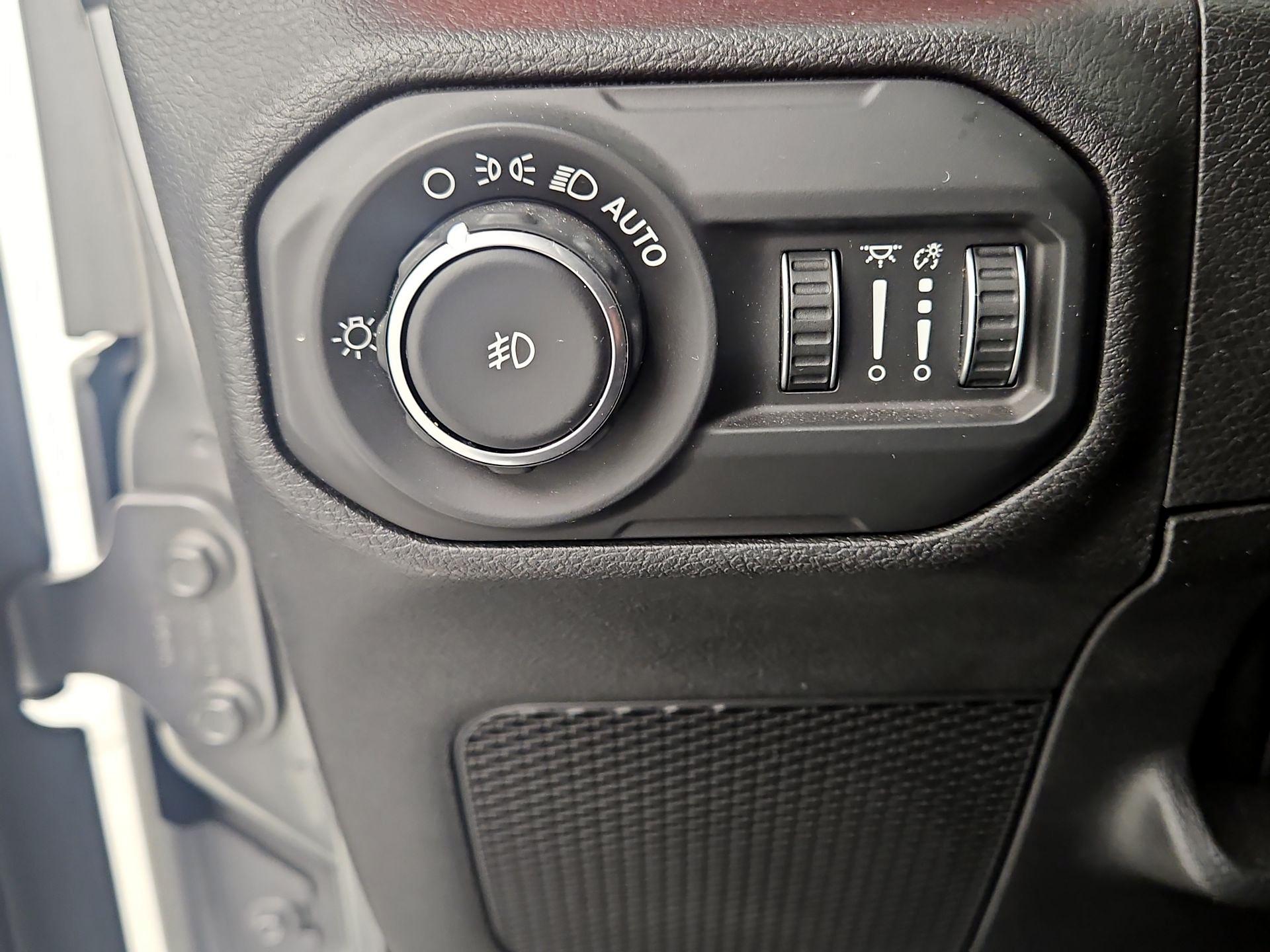 Thumbnail: 2021 Jeep Wrangler - 13