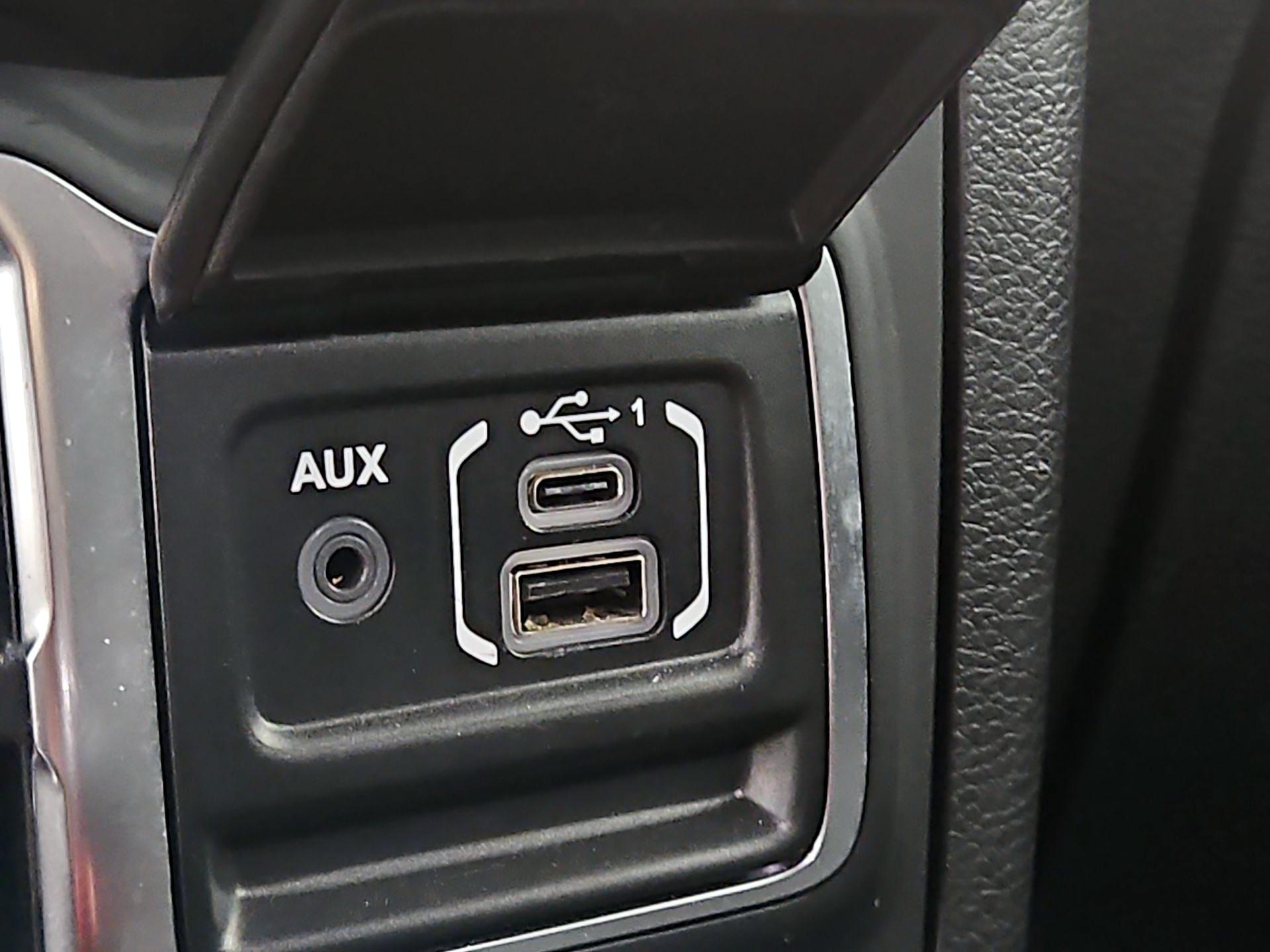 Thumbnail: 2021 Jeep Wrangler - 19