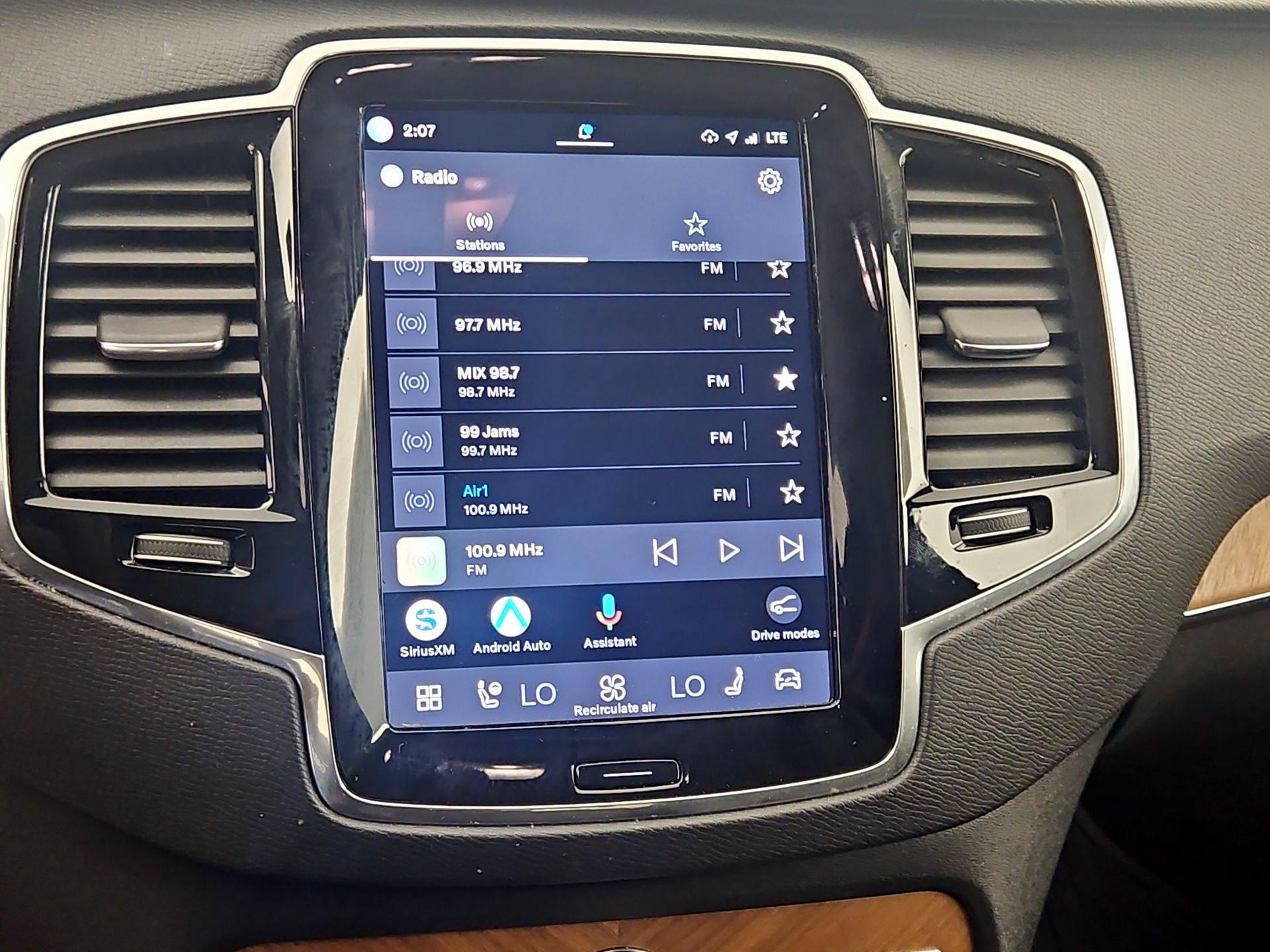 Thumbnail: 2023 Volvo XC90 - 16