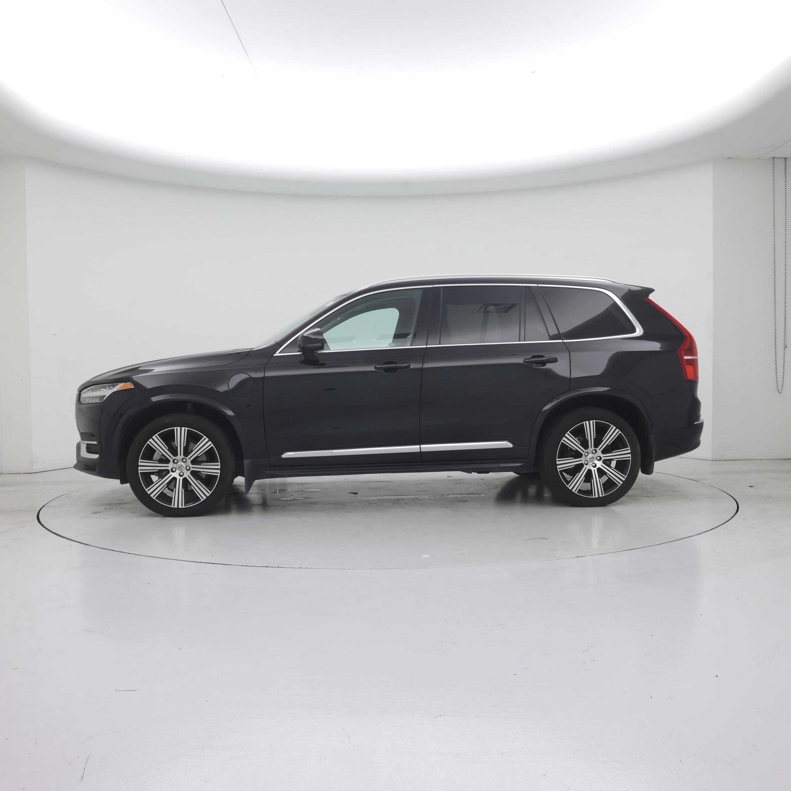 Thumbnail: 2023 Volvo XC90 - 3