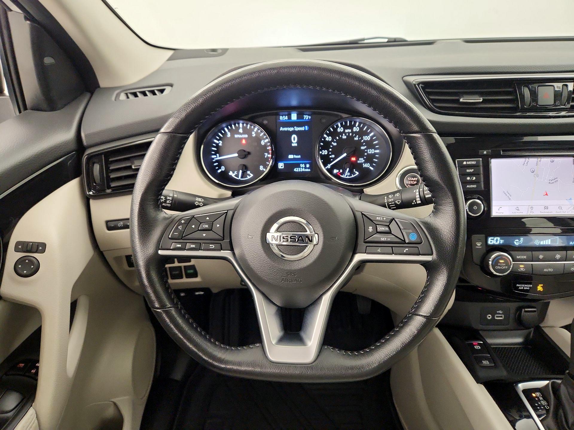 Thumbnail: 2022 Nissan Rogue Sport - 10