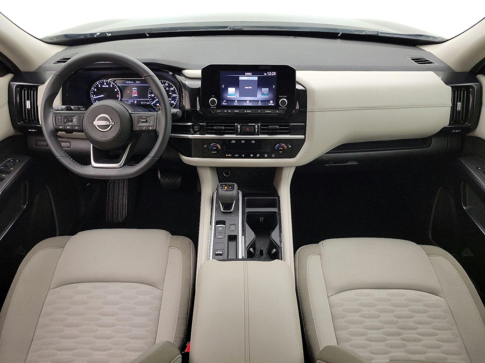 2025 Nissan Pathfinder SV - Photo 10