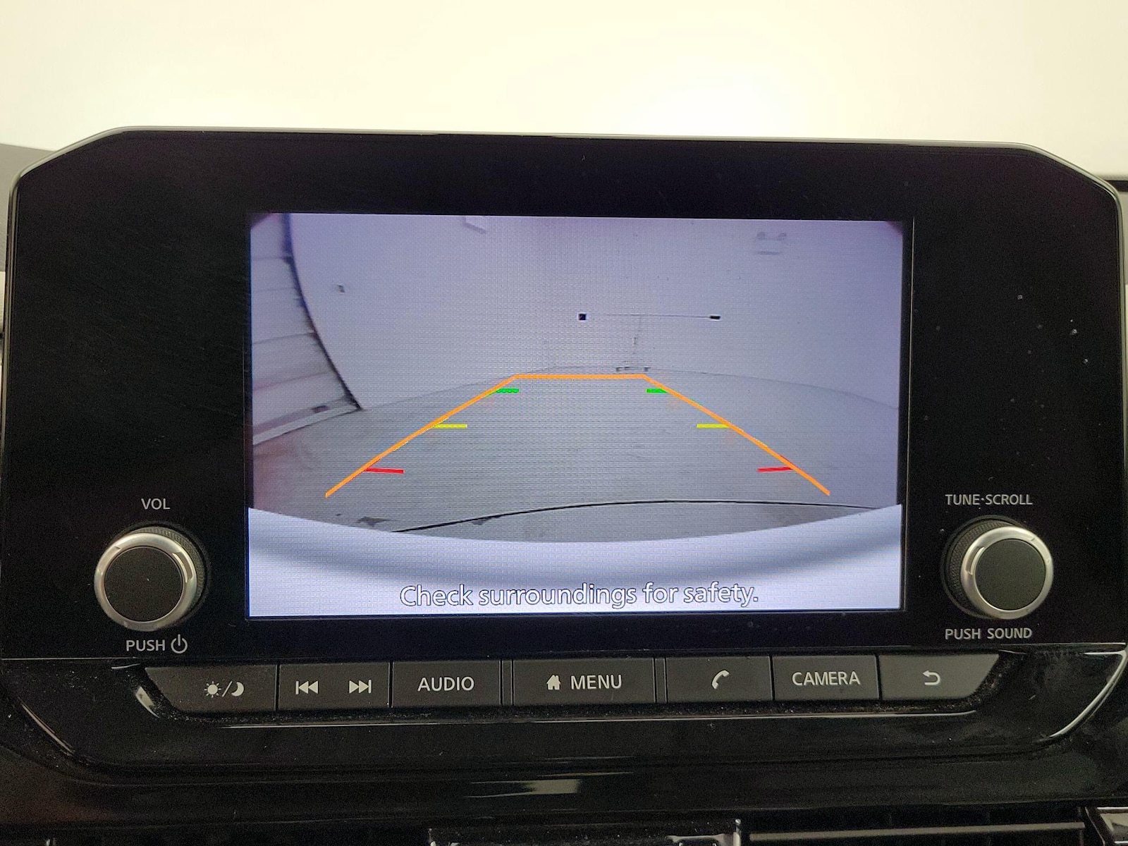 2025 Nissan Pathfinder SV - Photo 15