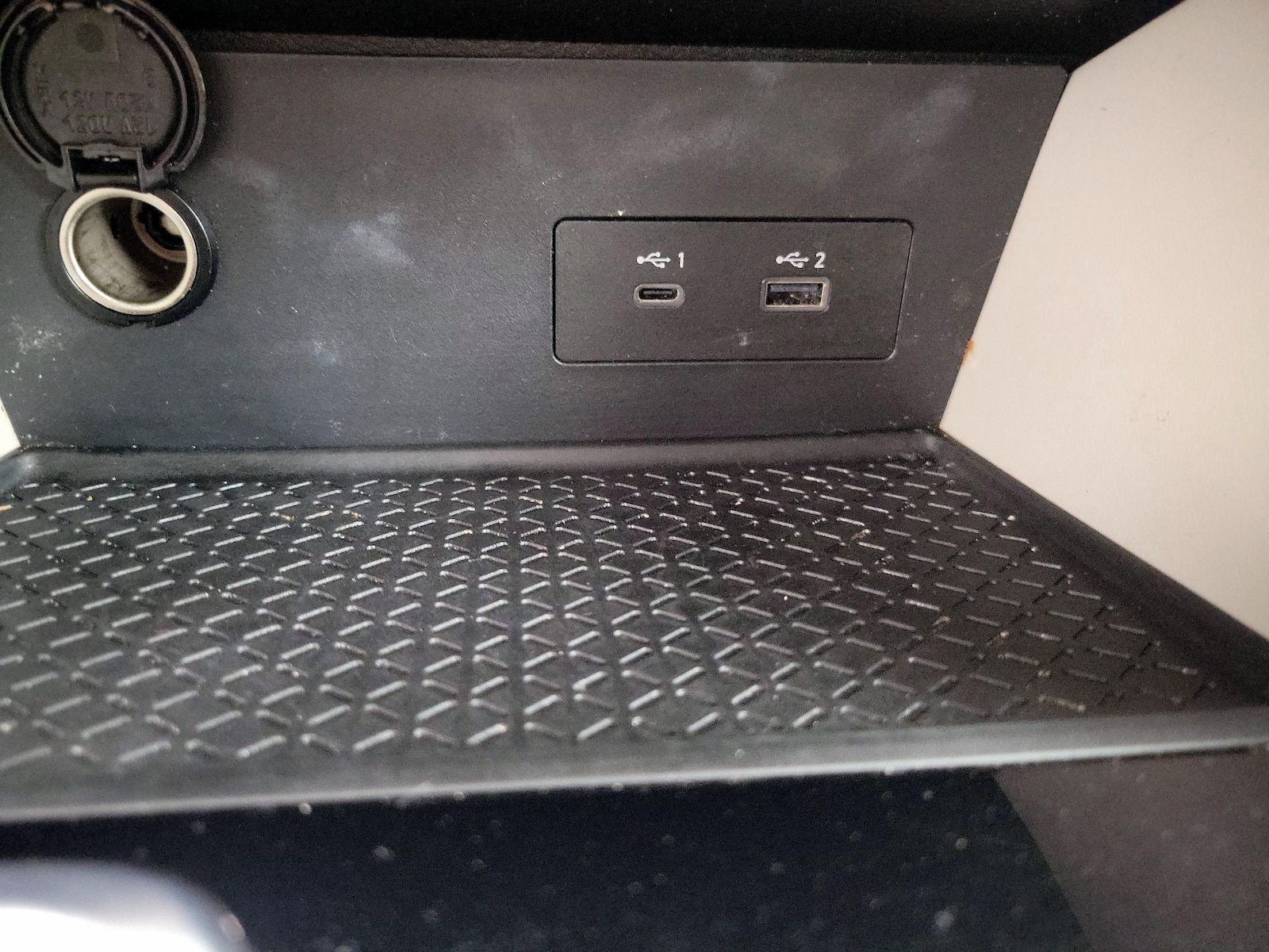 2025 Nissan Pathfinder SV - Photo 19