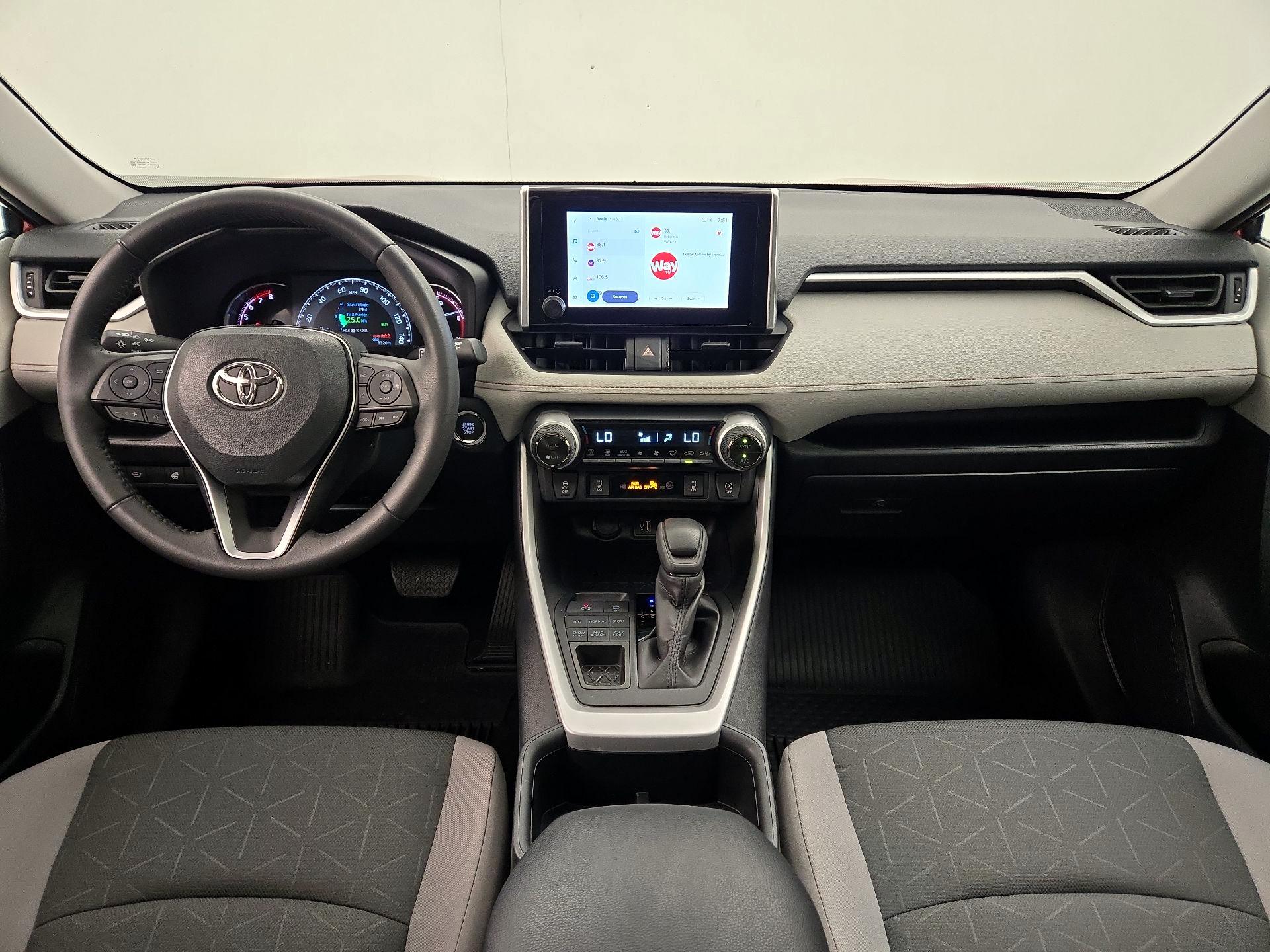 Thumbnail: 2025 Toyota RAV4 - 9