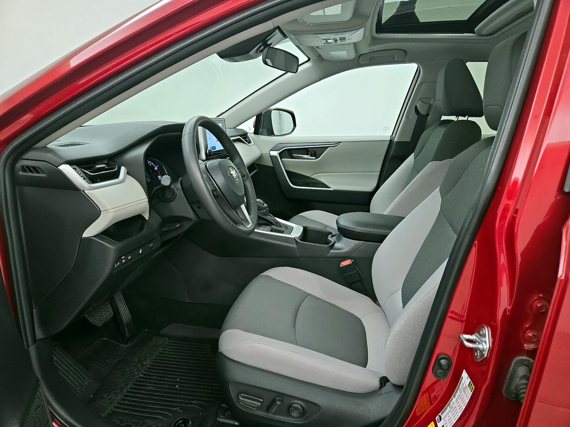 Thumbnail: 2025 Toyota RAV4 - 11