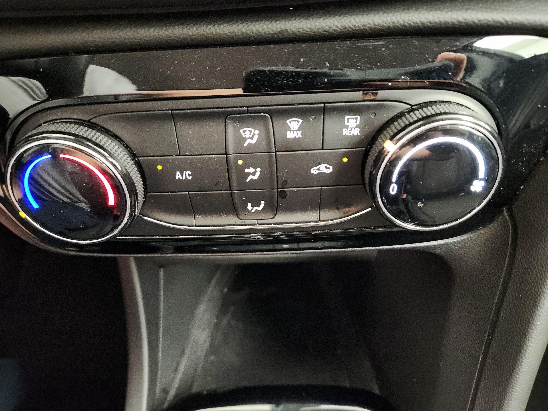 Thumbnail: 2021 Buick Encore GX - 17