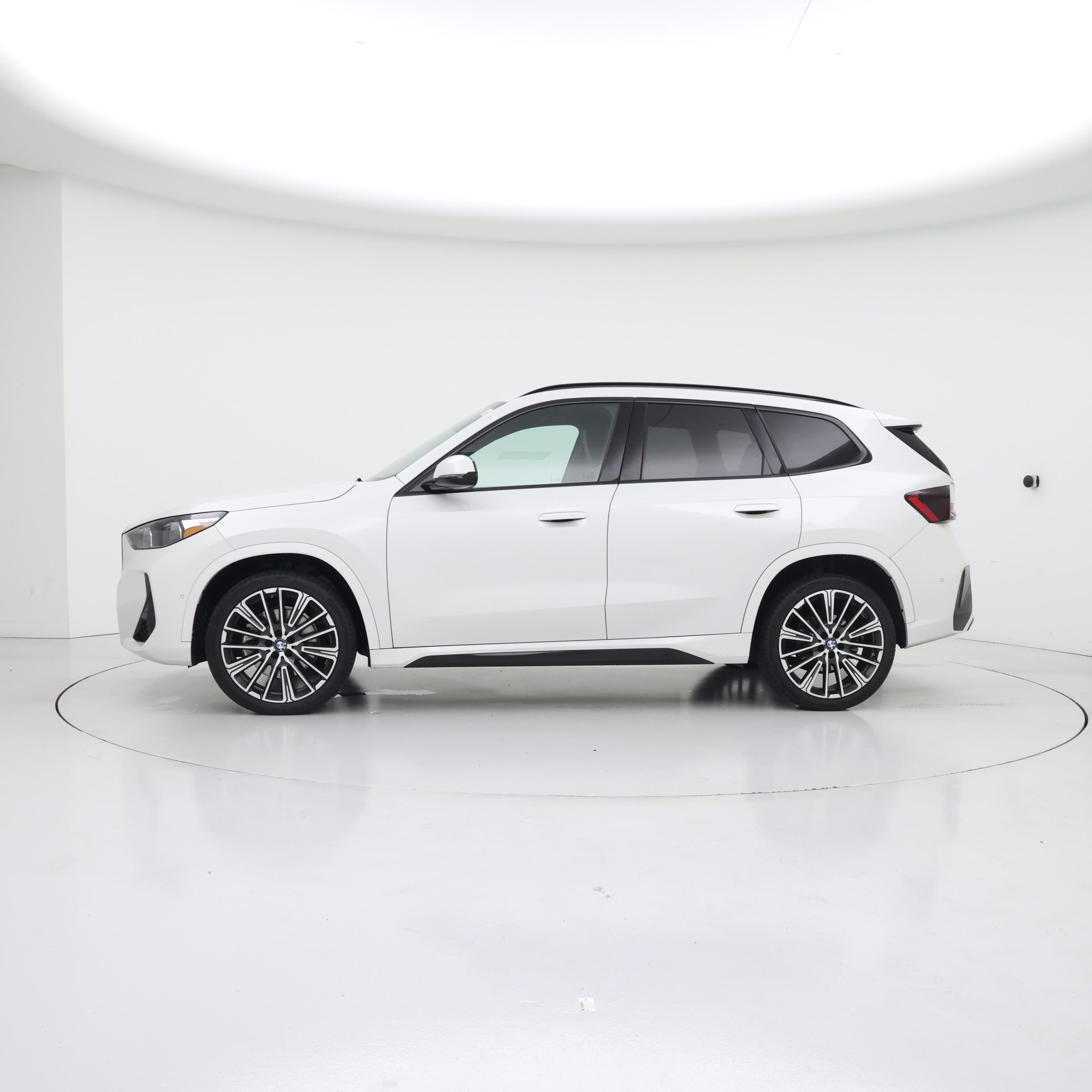 Thumbnail: 2025 BMW X1 - 3