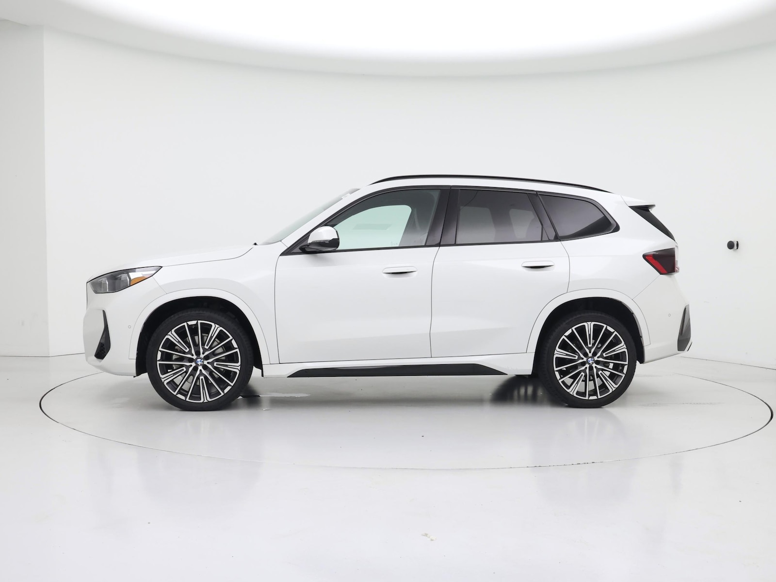 2025 BMW X1 28i - Photo 4