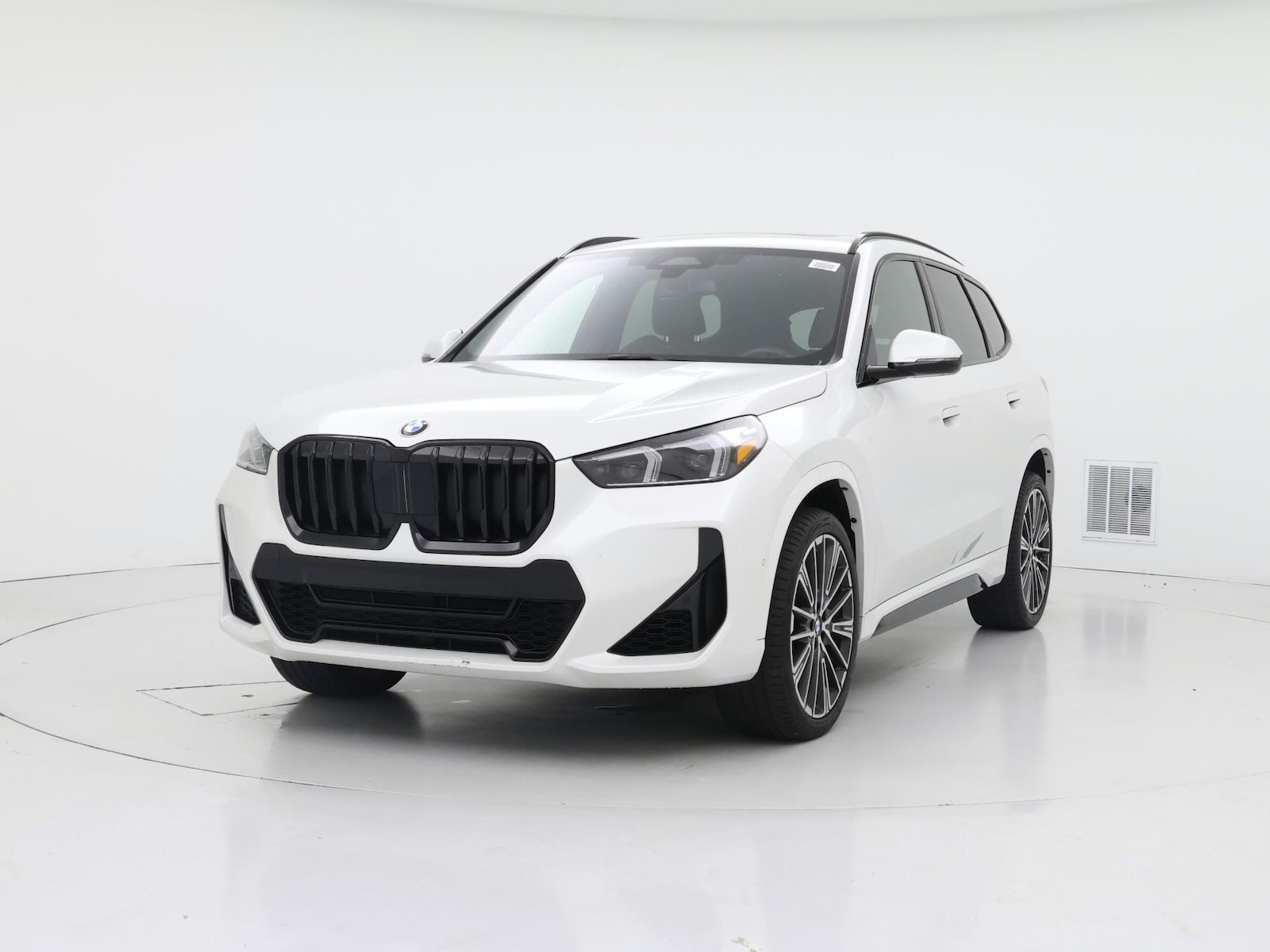 2025 BMW X1 28i - Photo 5