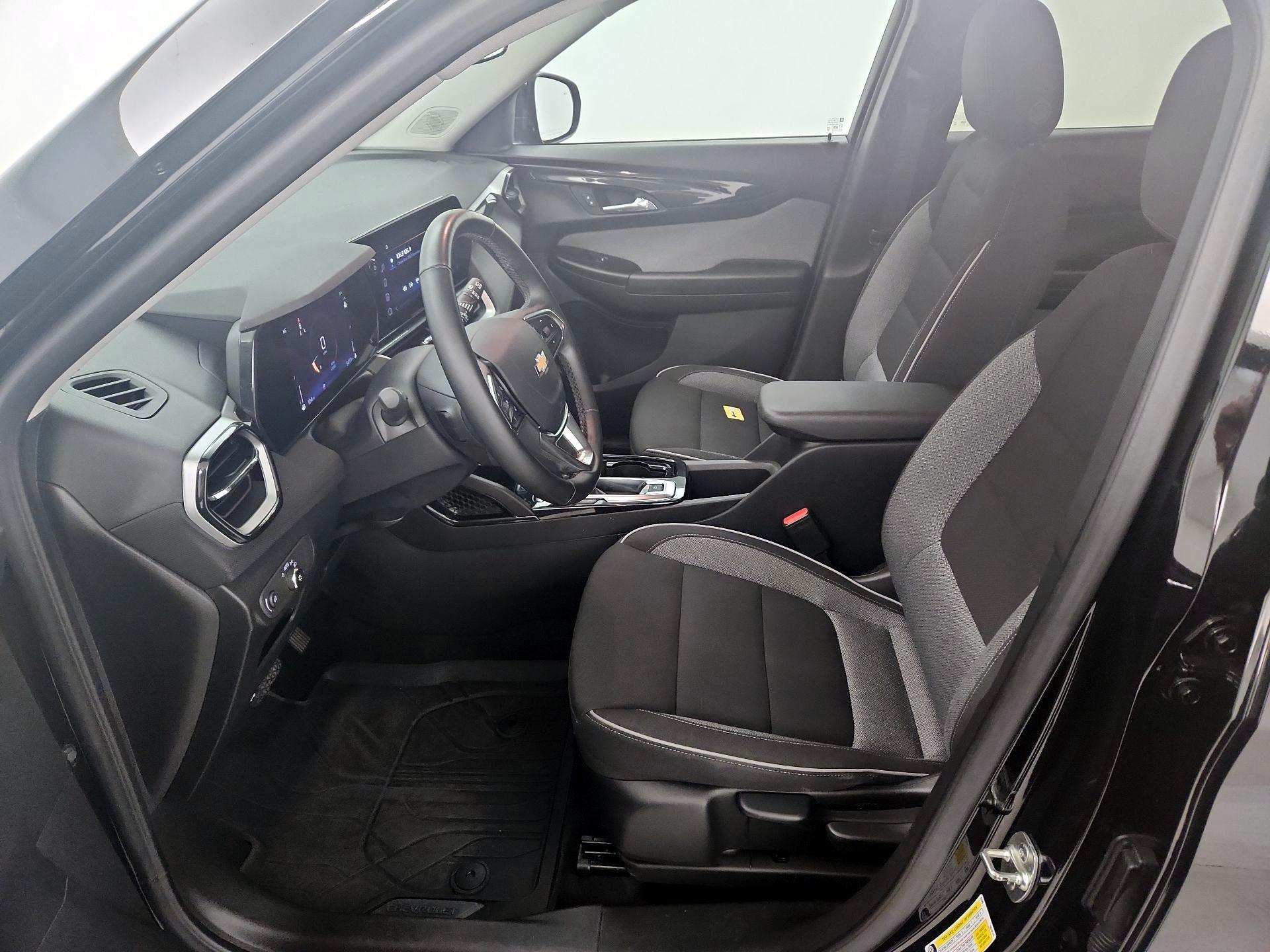Thumbnail: 2024 Chevrolet TrailBlazer - 11
