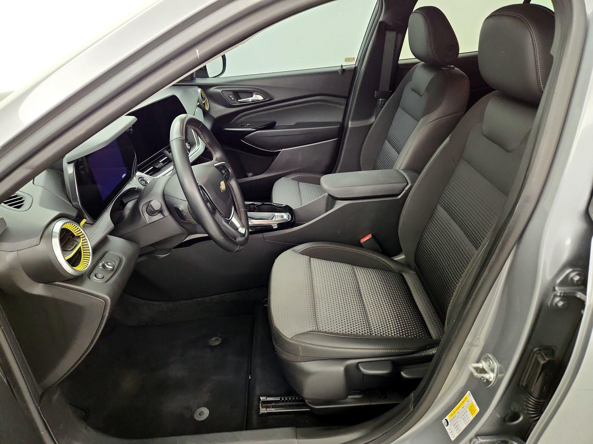 Thumbnail: 2024 Chevrolet Trax - 11