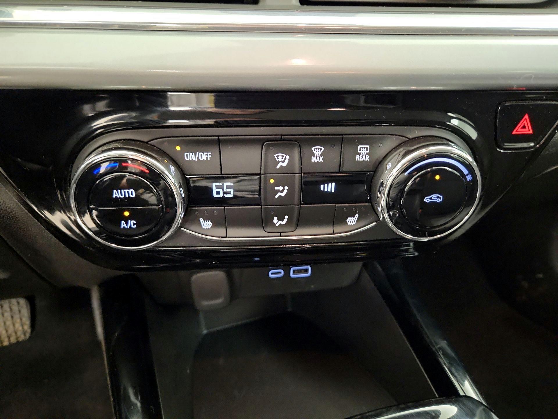 Thumbnail: 2024 Chevrolet Trax - 16